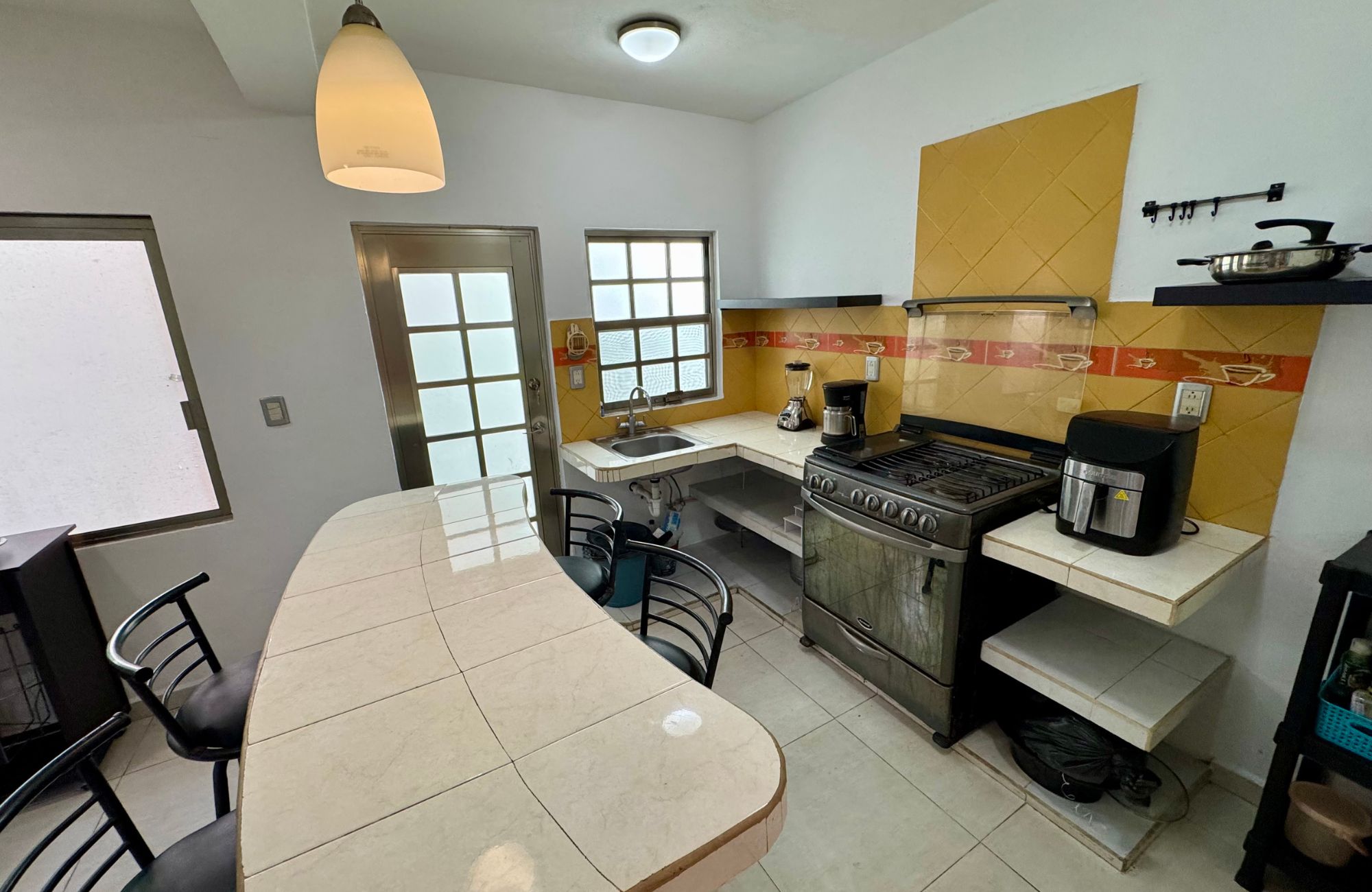 House with pool, large garden, 4 bedrooms for sale in Corpus Cristi Cozumel