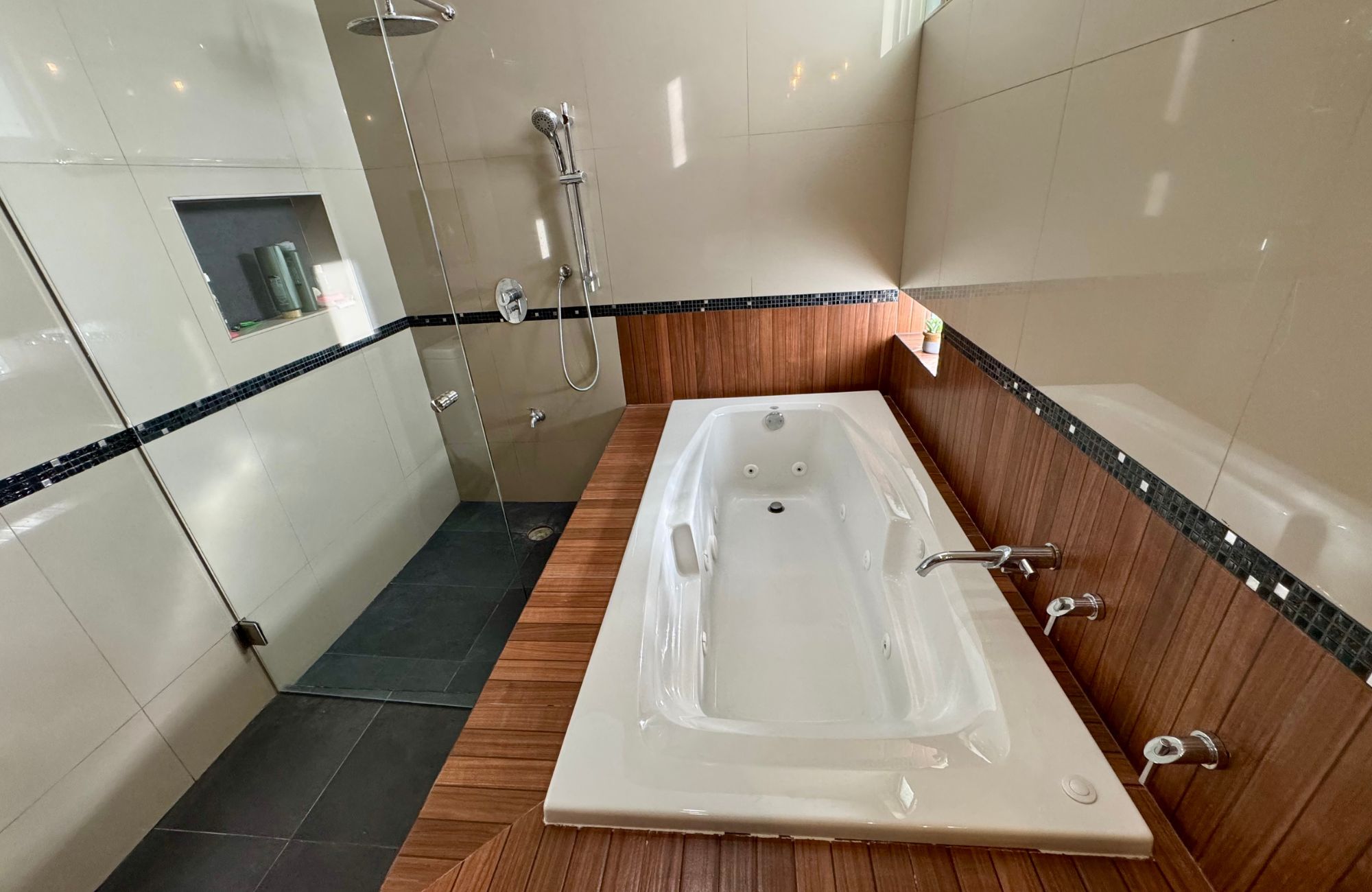 House with pool, large garden, 4 bedrooms for sale in Corpus Cristi Cozumel