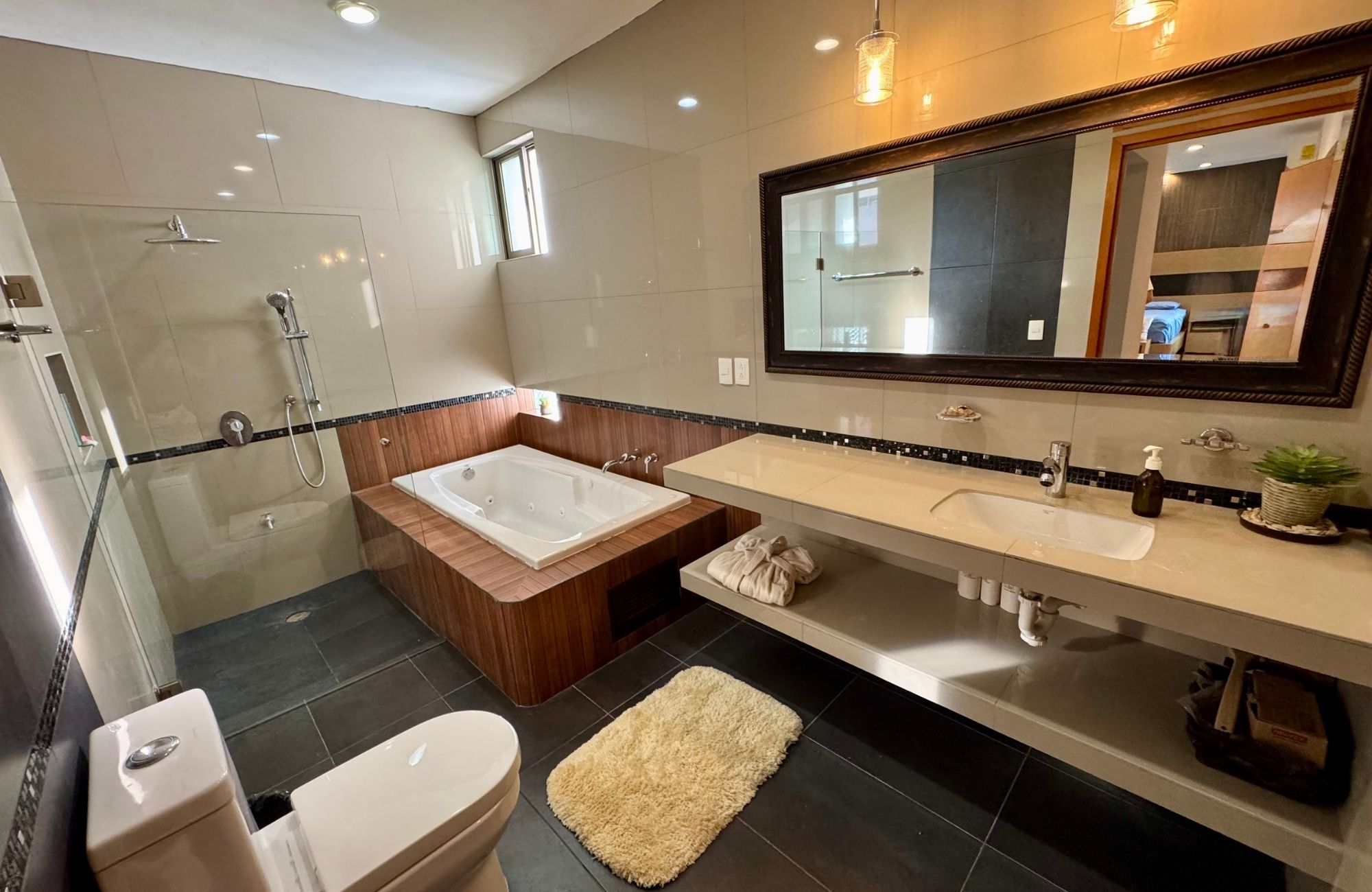 House with pool, large garden, 4 bedrooms for sale in Corpus Cristi Cozumel