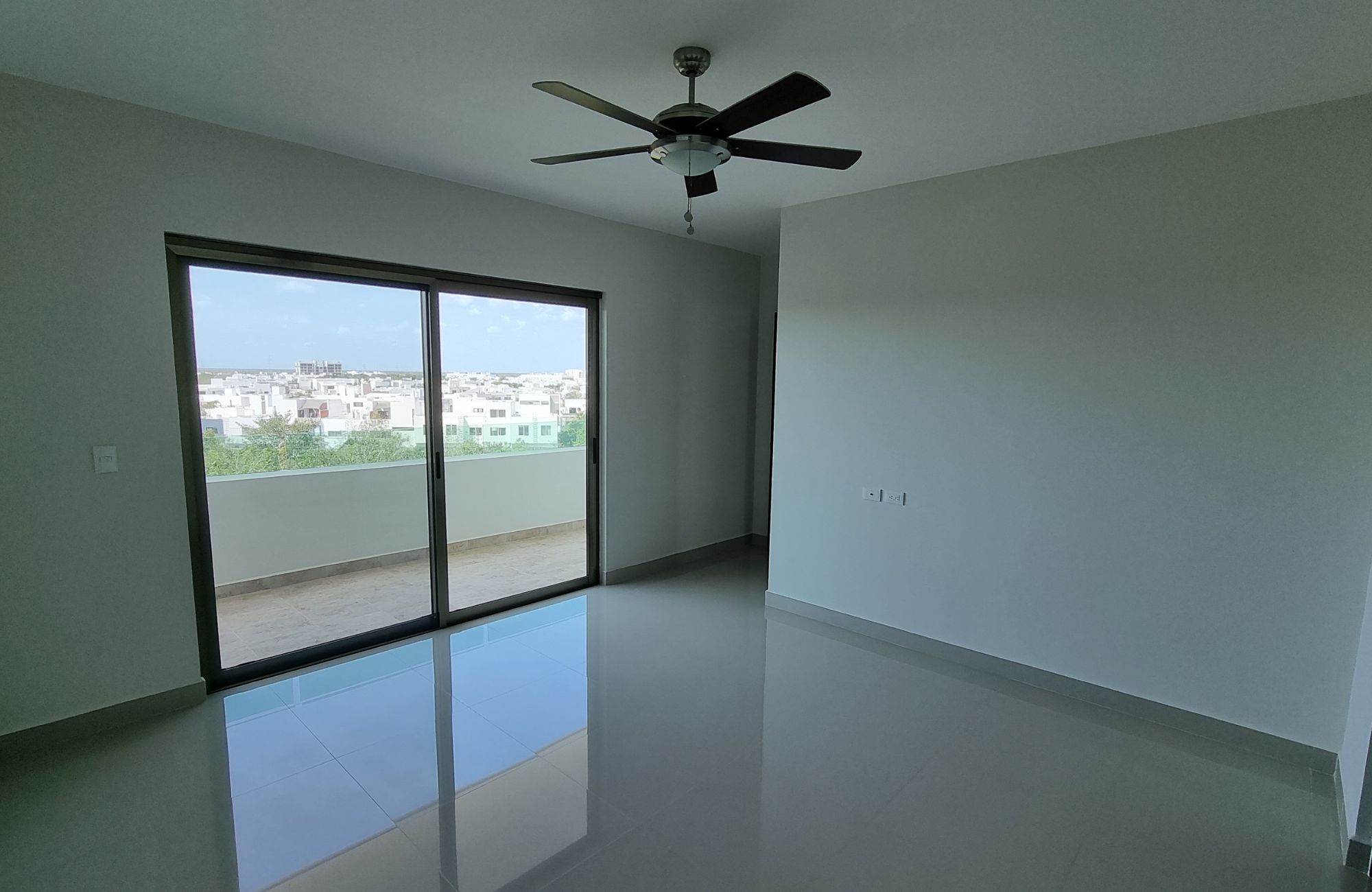 Condo with Terrace and Multiple Amenities, for Sale, Bonampak Canc&uacute;n