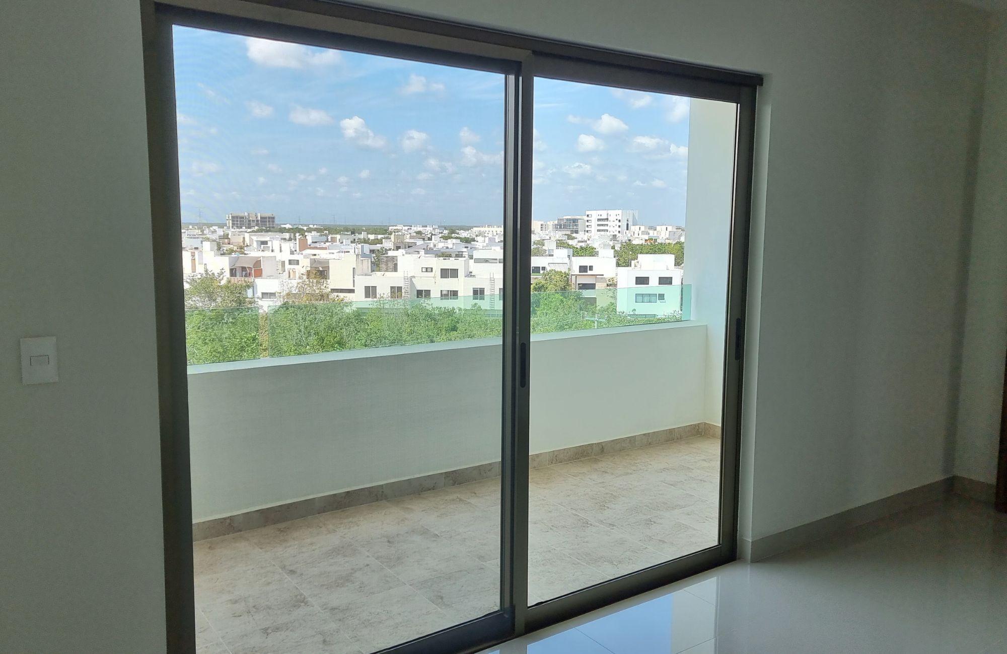 Condo with Terrace and Multiple Amenities, for Sale, Bonampak Canc&uacute;n