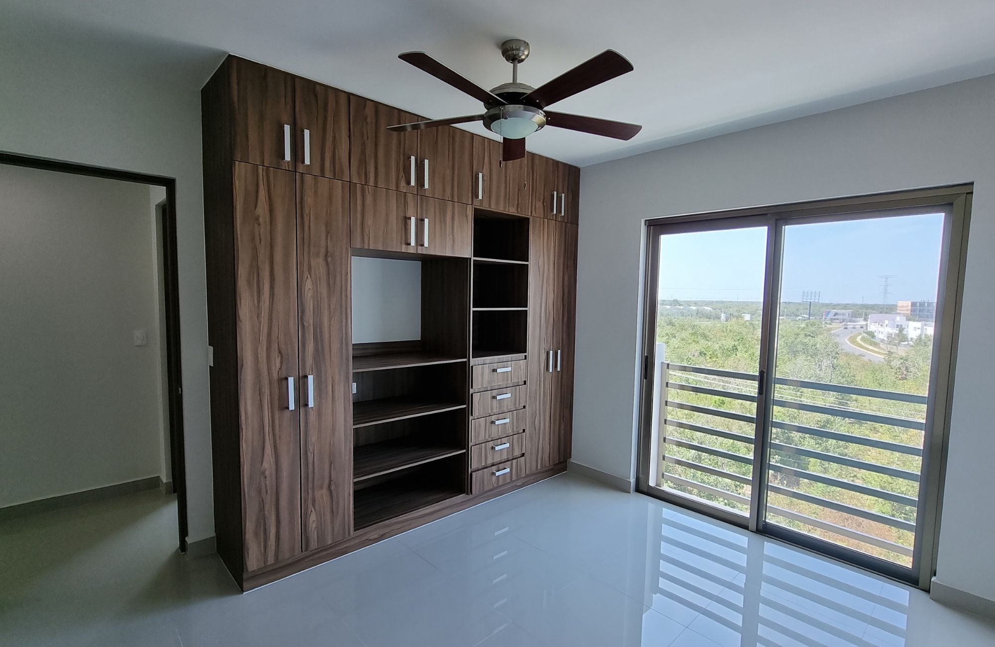 Condo with Terrace and Multiple Amenities, for Sale, Bonampak Canc&uacute;n