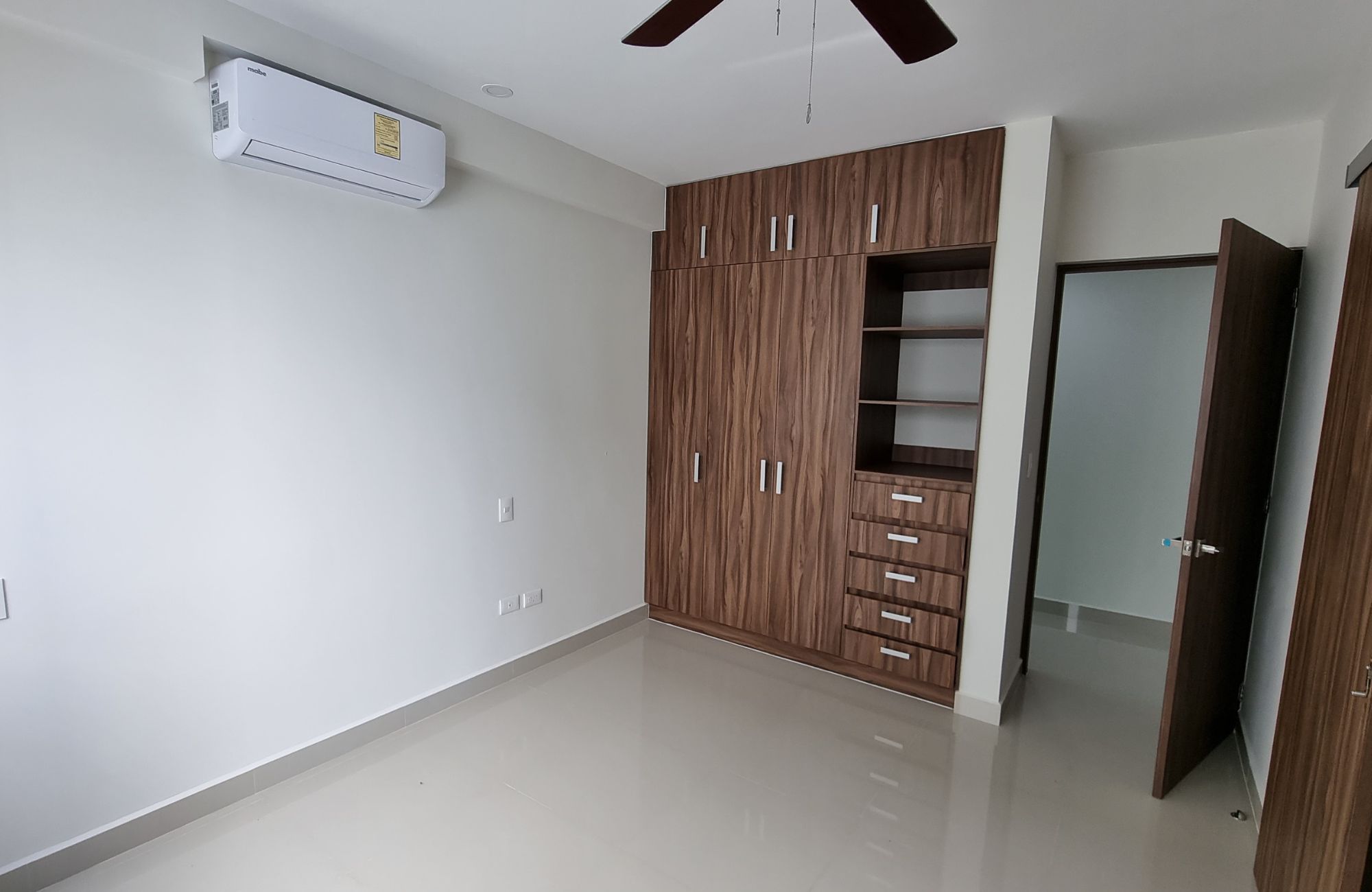 Condo with Terrace and Multiple Amenities, for Sale, Bonampak Canc&uacute;n