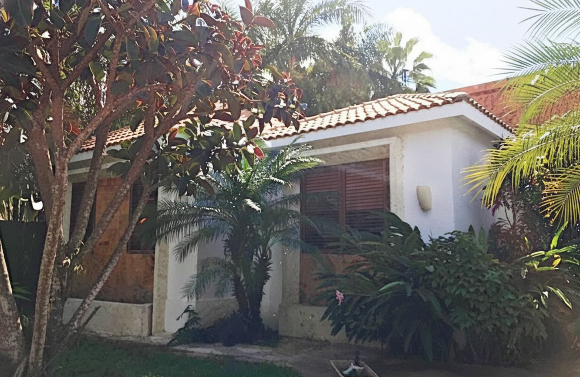 Casa con alberca privada, rooftop jacuzzi, en venta, Zona hotelera Sur, Cozumel