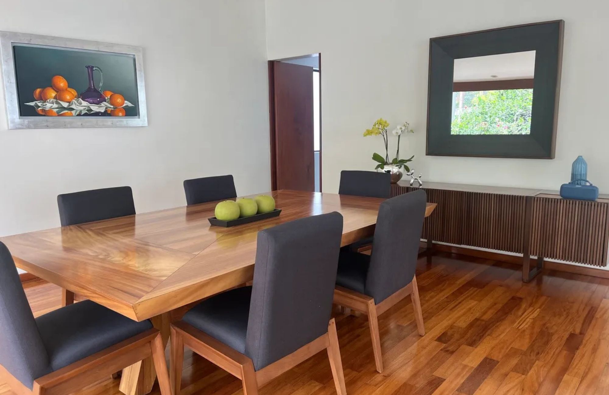Casa amplia con espectacular jard&iacute;n en venta, Bosques de las Lomas, CDMX