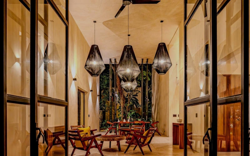 Villa with private pool, surrounded by nature, independent studio, for sale