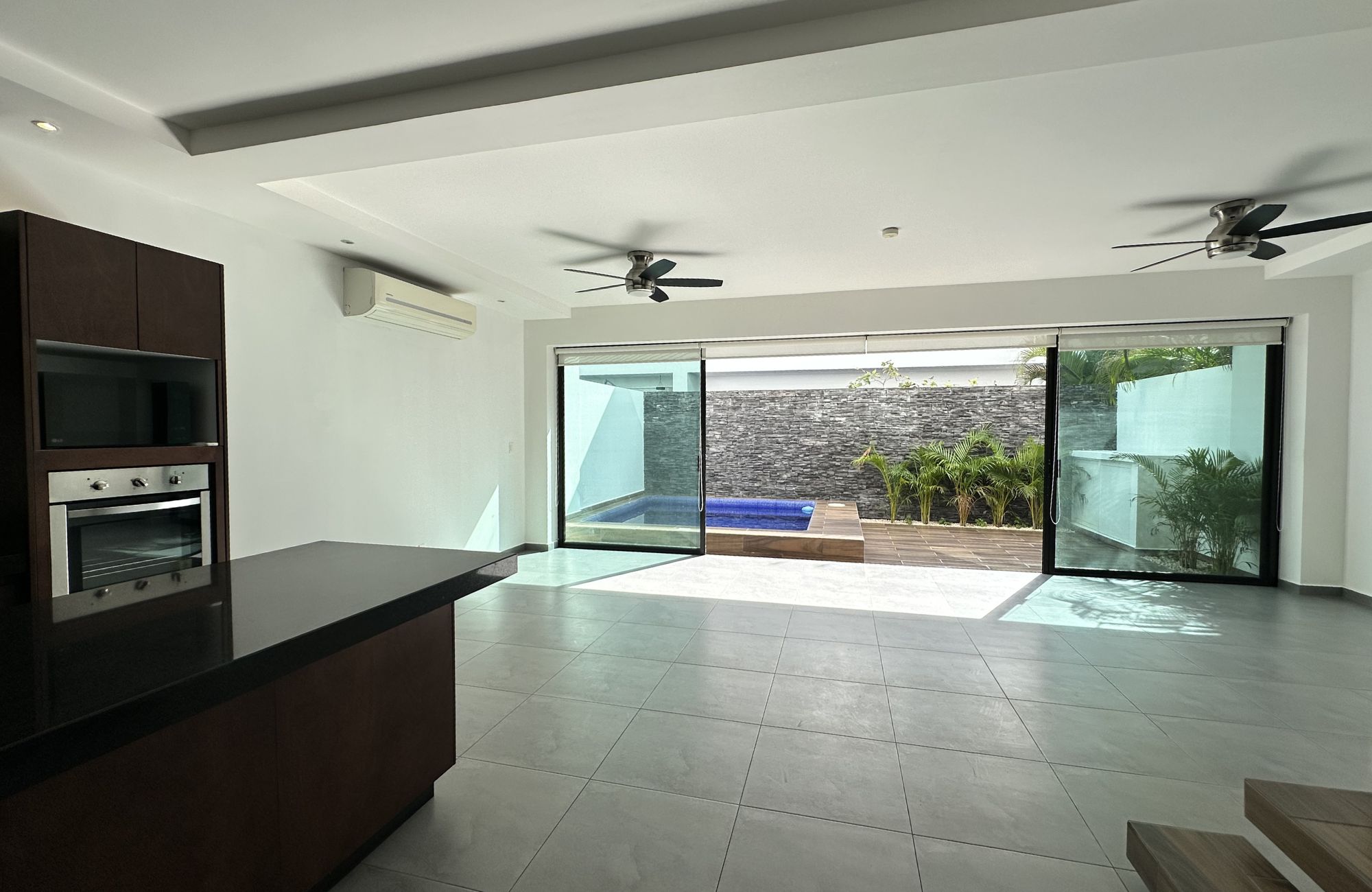 Casa con alberca privada, en venta, Residencial Rio, Huayac&aacute;n, Canc&uacute;n