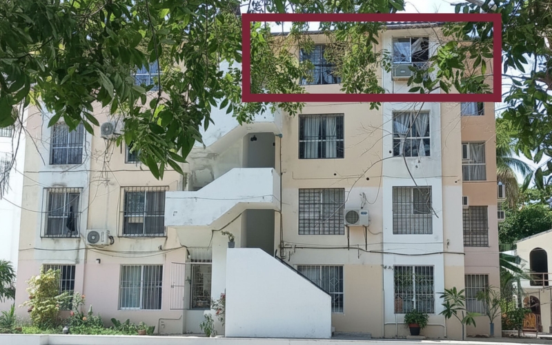 Recently remodeled condo on the 4th floor, for sale