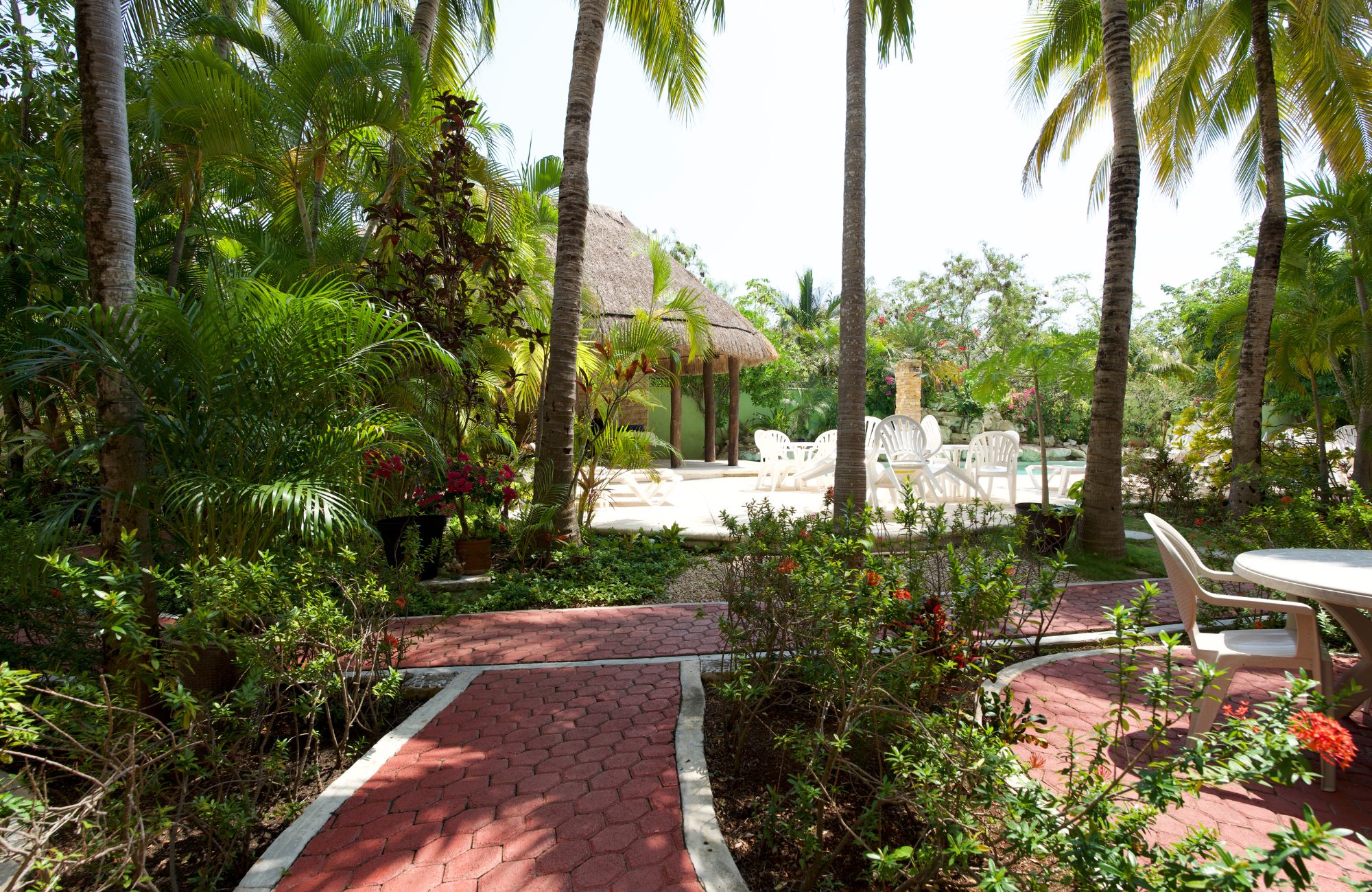 Furnished penthouse in Mexican Caribbean style steps from the beach, for sale