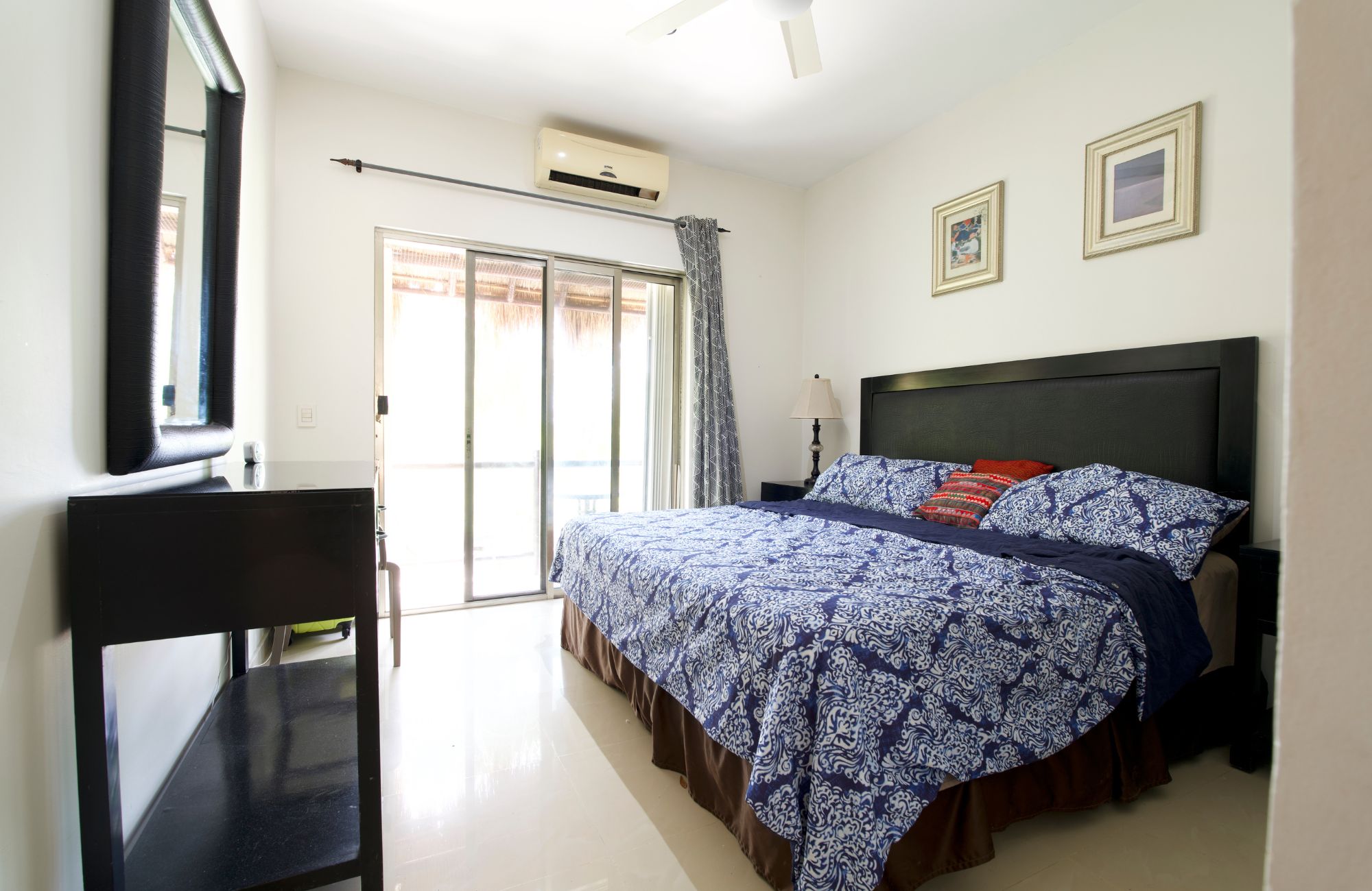 Furnished penthouse in Mexican Caribbean style steps from the beach, for sale