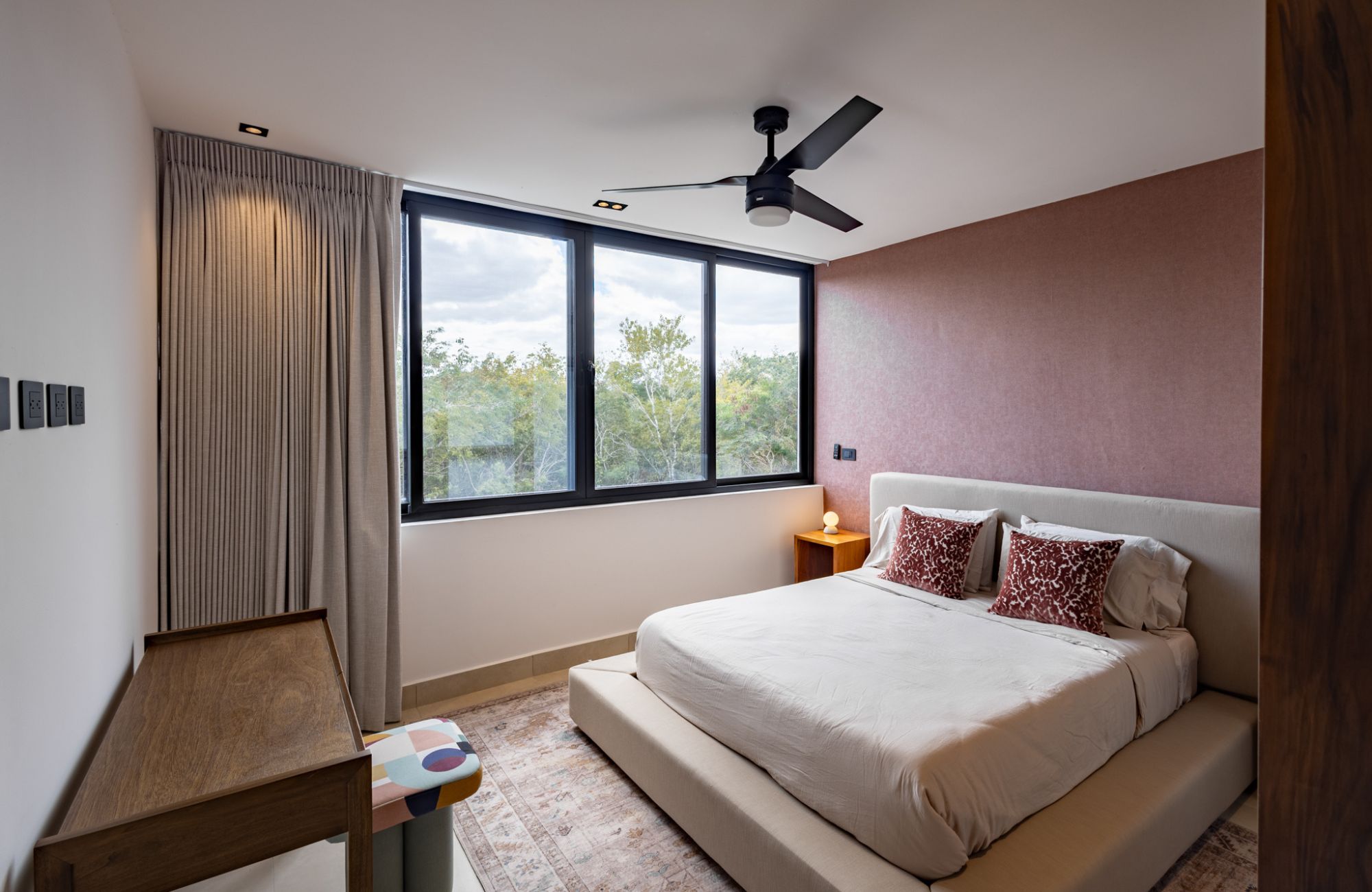 House with Covered Terrace and Private Pool for Sale in Temoz&oacute;n Norte, M&eacute;rida