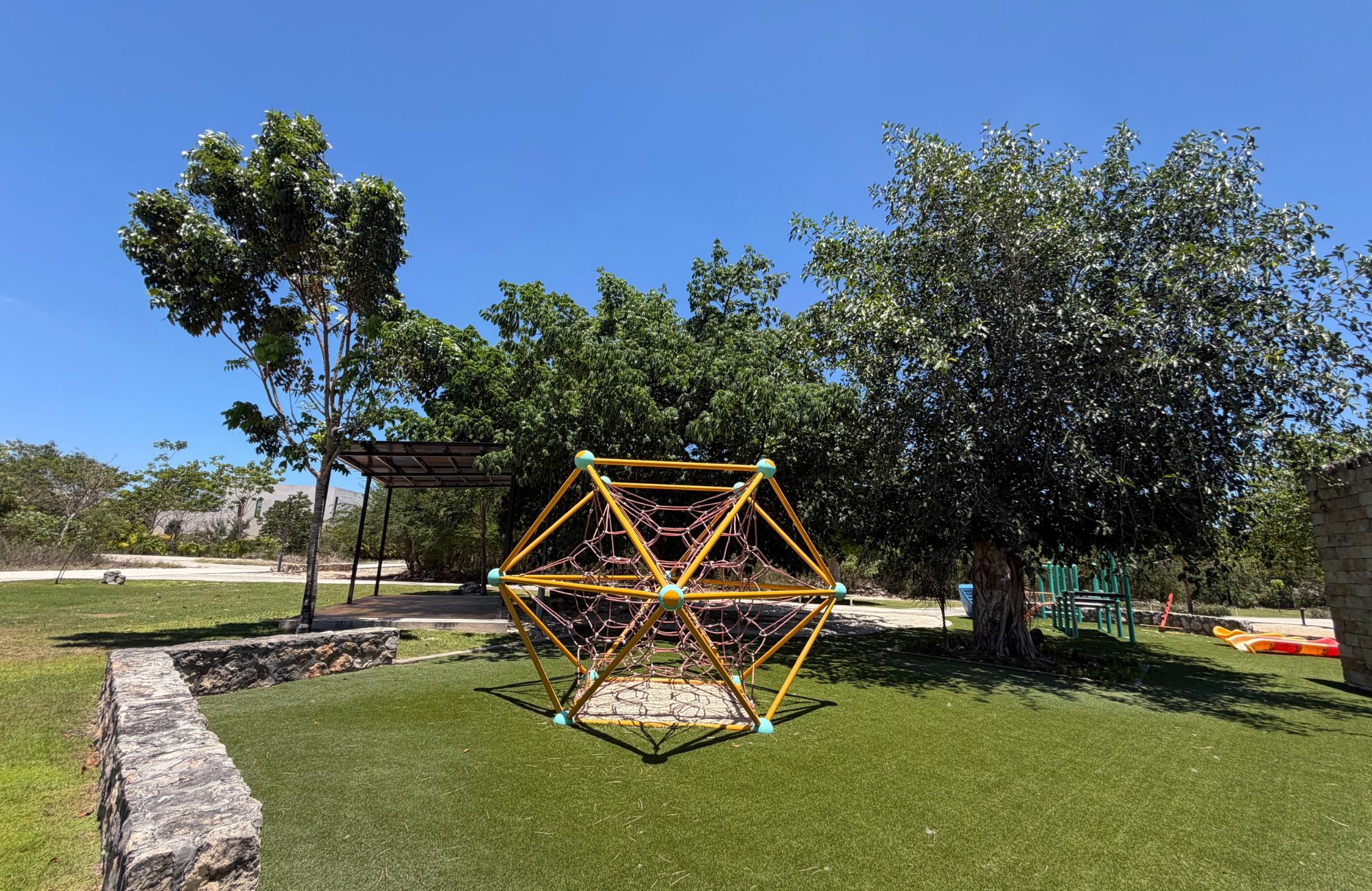 House with Covered Terrace and Private Pool for Sale in Temoz&oacute;n Norte, M&eacute;rida