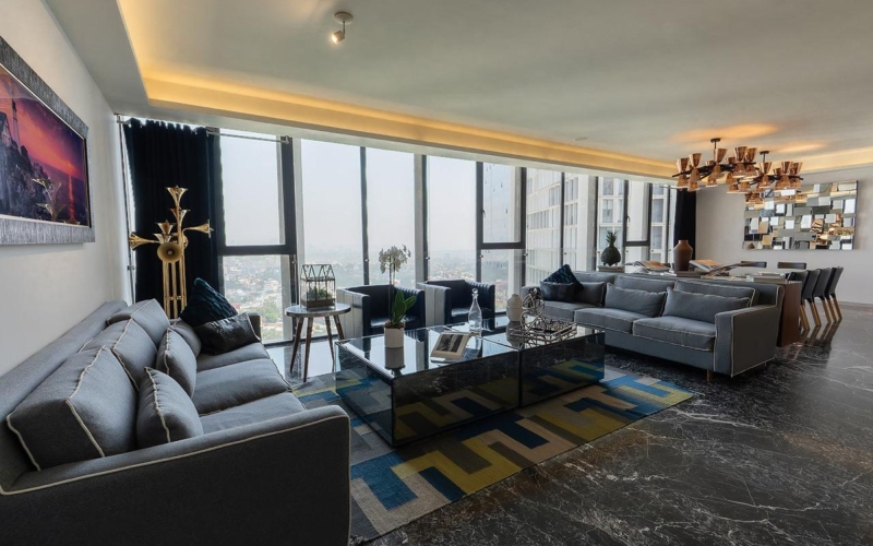 Luxury condo with spectacular views, for sale