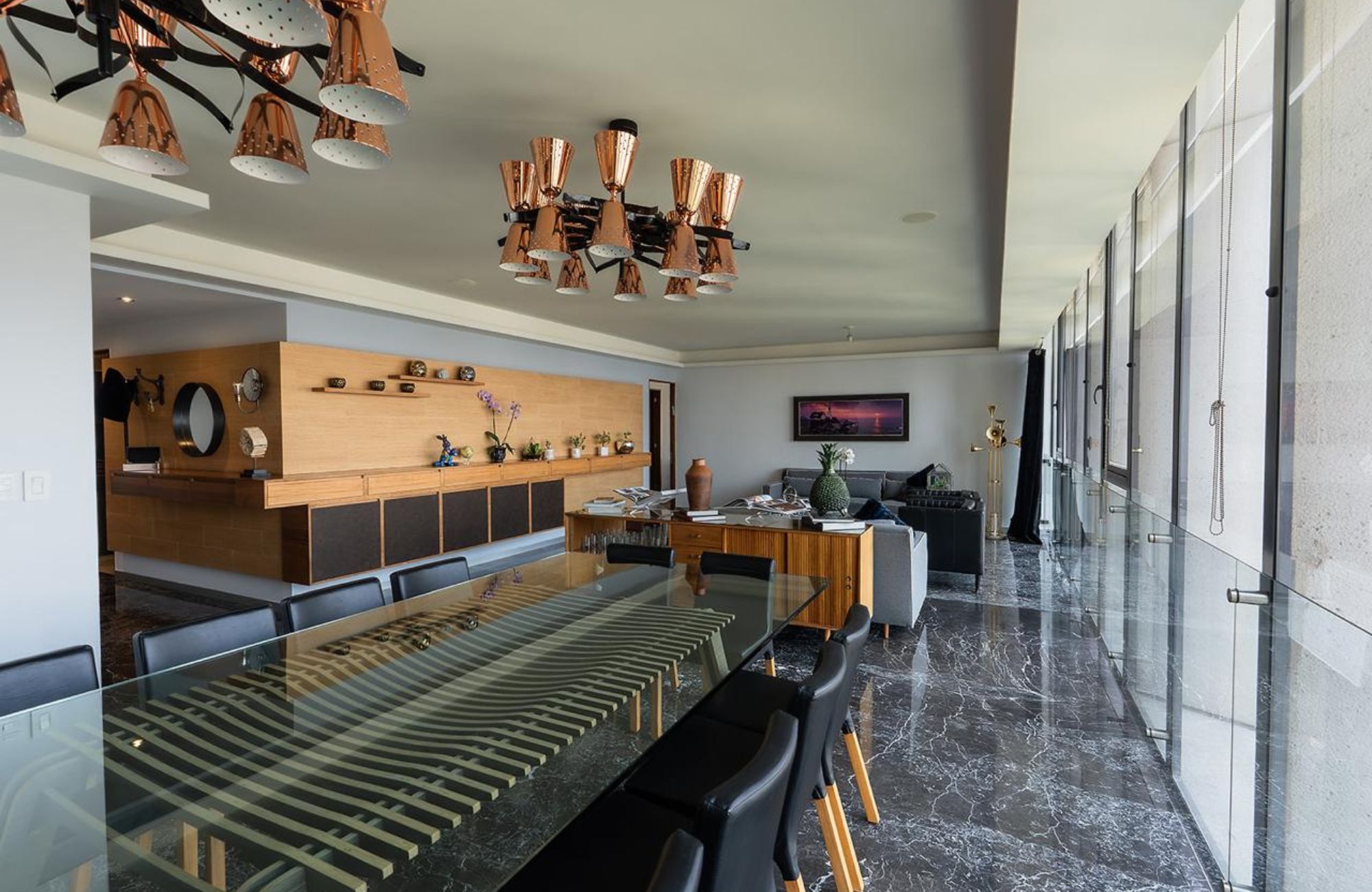 383 m2 apartment with family room, maids room, laundry area, 30 amenities, 13,000 m2 of green areas, in Fuentes del Pedregal, for sale