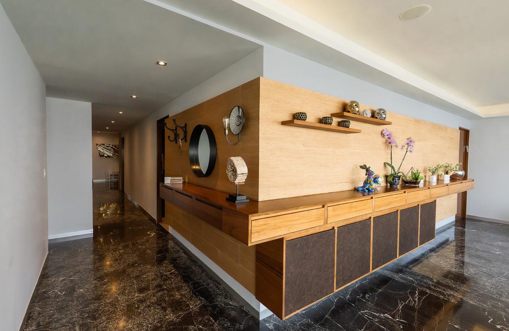 383 m2 apartment with family room, maids room, laundry area, 30 amenities, 13,000 m2 of green areas, in Fuentes del Pedregal, for sale