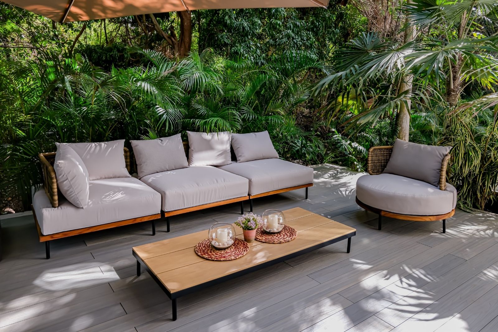 Luxury Remodeled Villa with Private Pool and Golf Course Views for Sale