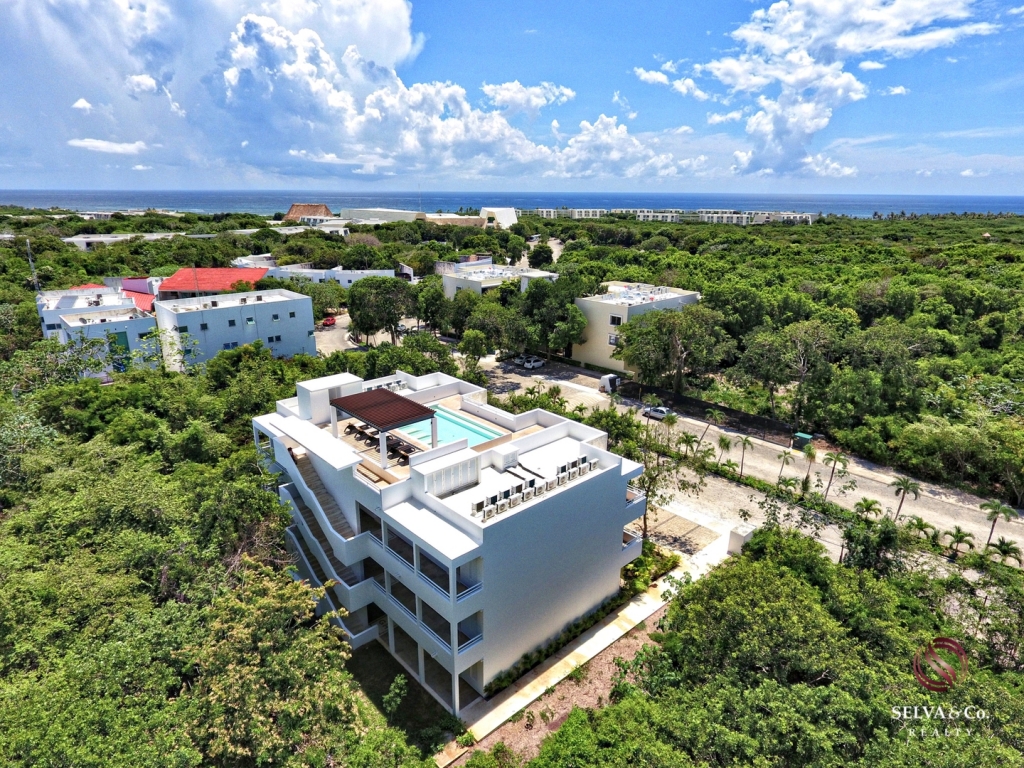 Studio with terrace, grill and private outdoor dining area, eco technology, electric bicycles, spa, 700 m2 of swimming pools