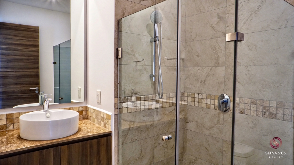 Studio with terrace, grill and private outdoor dining area, eco technology, electric bicycles, spa, 700 m2 of swimming pools