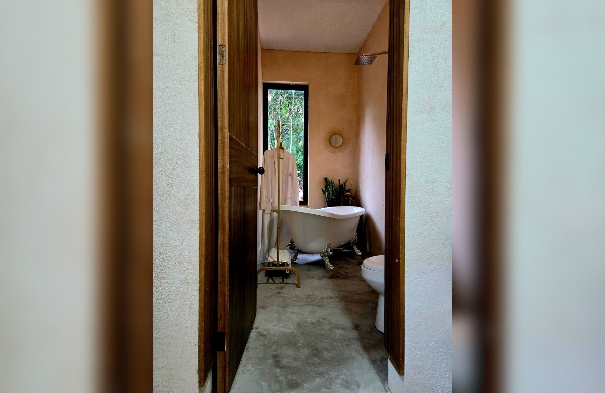 Casa con alberca privada ecol&oacute;gica, en venta