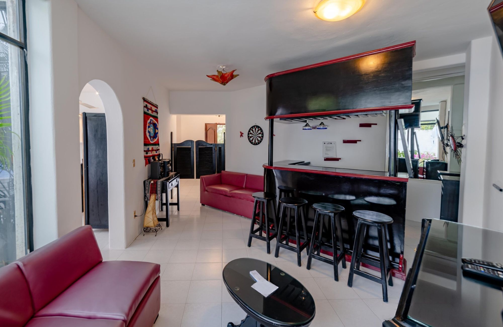 Casa con alberca, terraza, doble altura, sala de tv, en venta Sector O, Huatulco