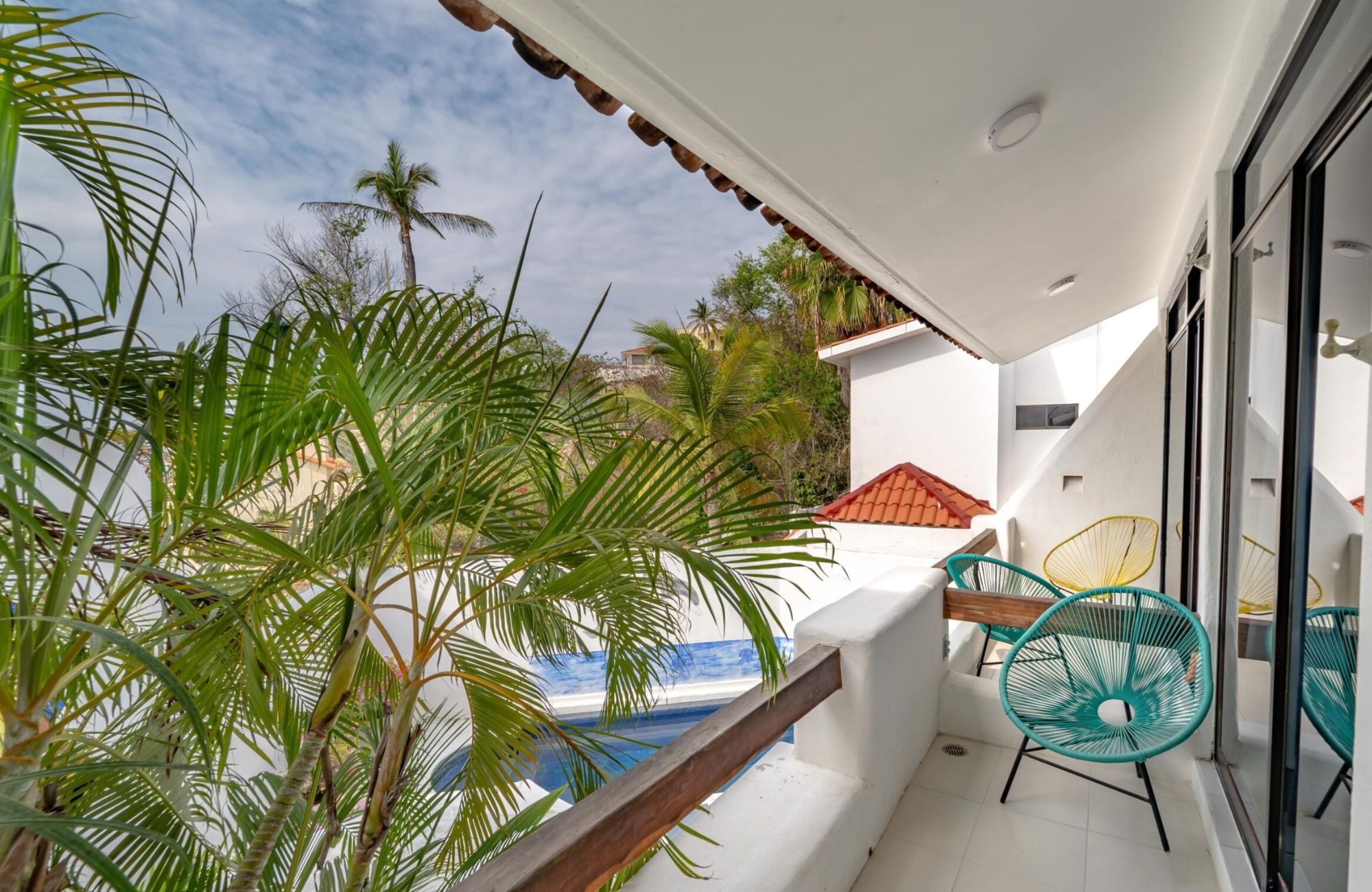 Casa con alberca, terraza, doble altura, sala de tv, en venta Sector O, Huatulco