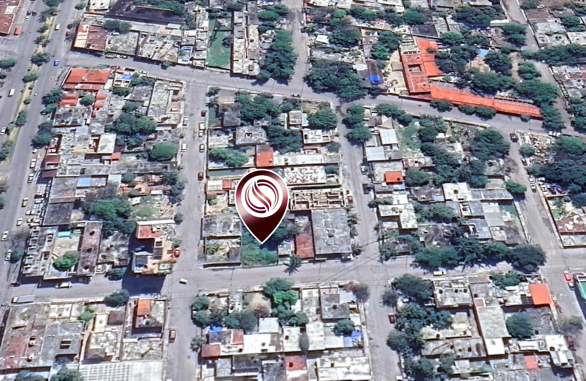 Land in a private residential community with a clubhouse, sports courts, swimming pool, and dog areas for sale in Playa del Carmen.