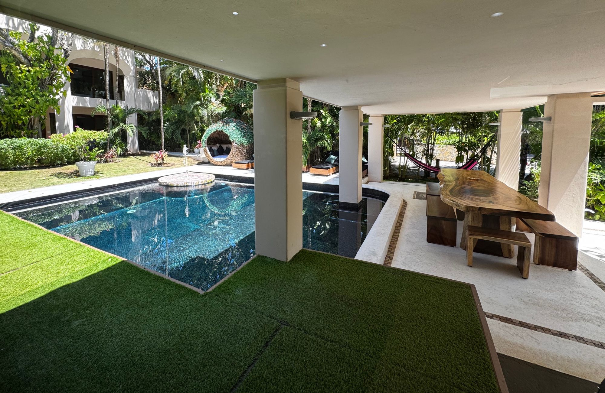 Luxury residence steps from the beach with golf course access, for sale