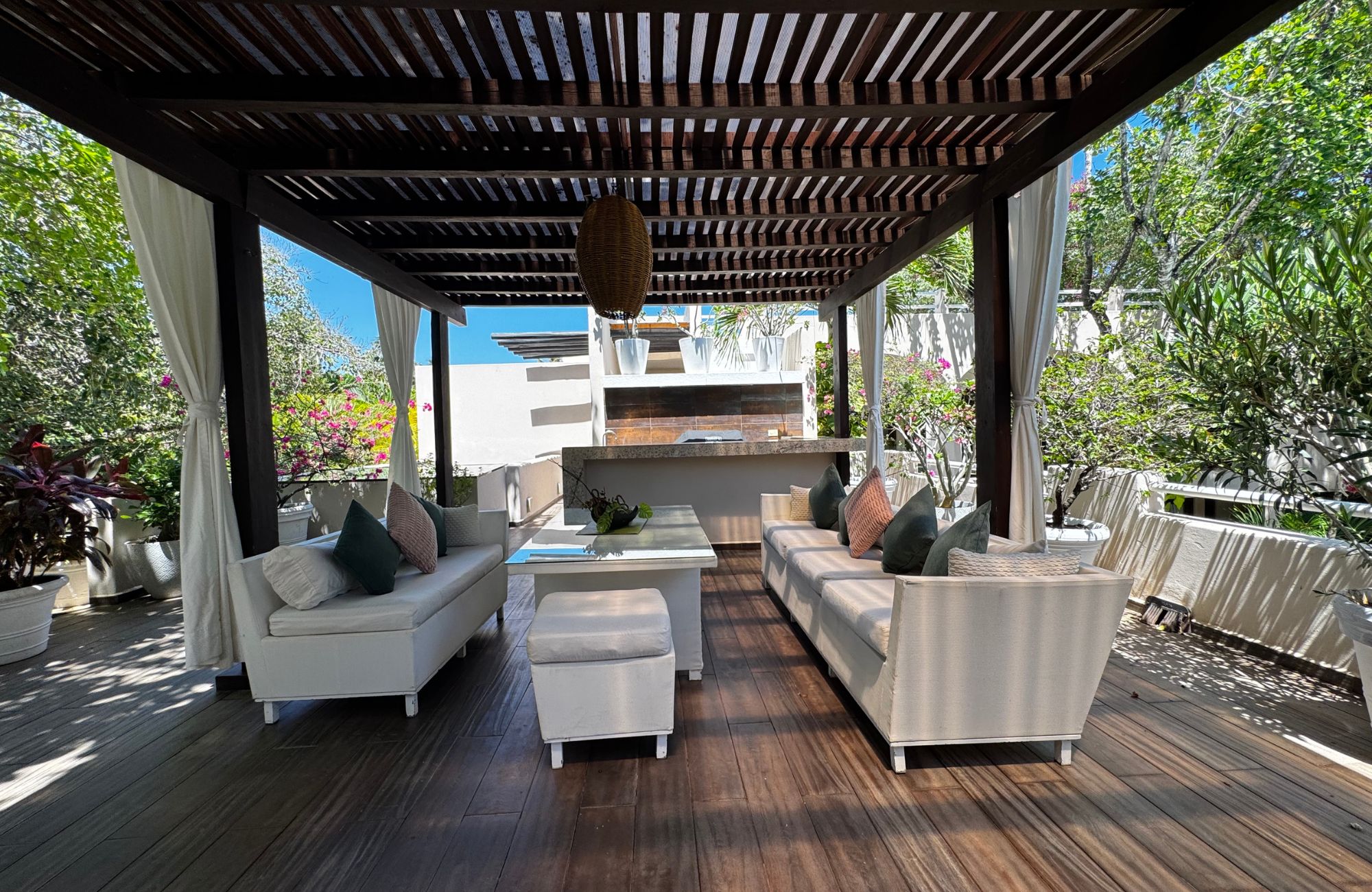 Luxury residence steps from the beach with golf course access, for sale