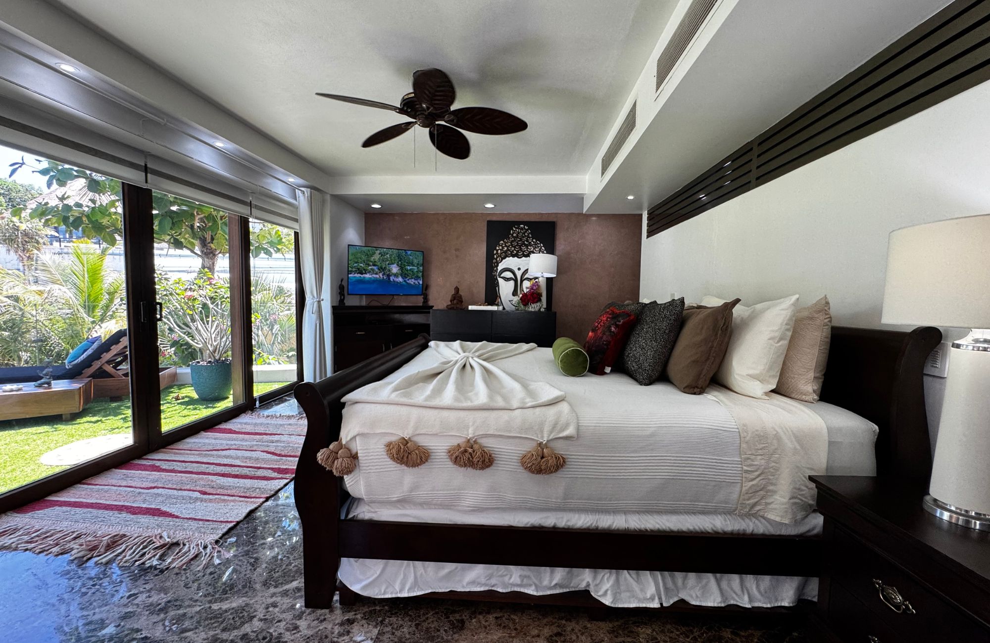 Luxury residence steps from the beach with golf course access, for sale