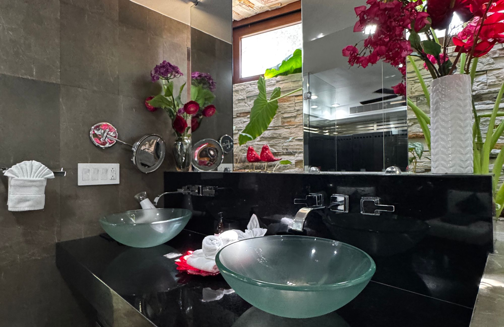 Luxury residence steps from the beach with golf course access, for sale