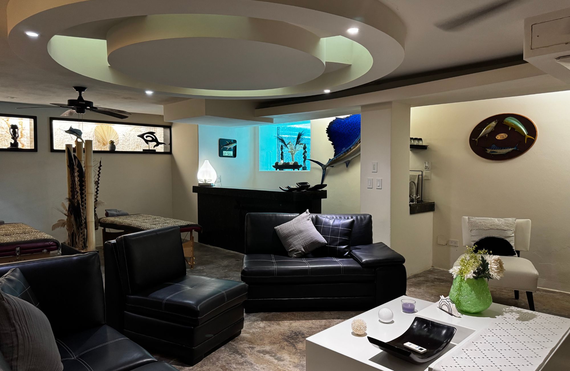 Luxury residence steps from the beach with golf course access, for sale