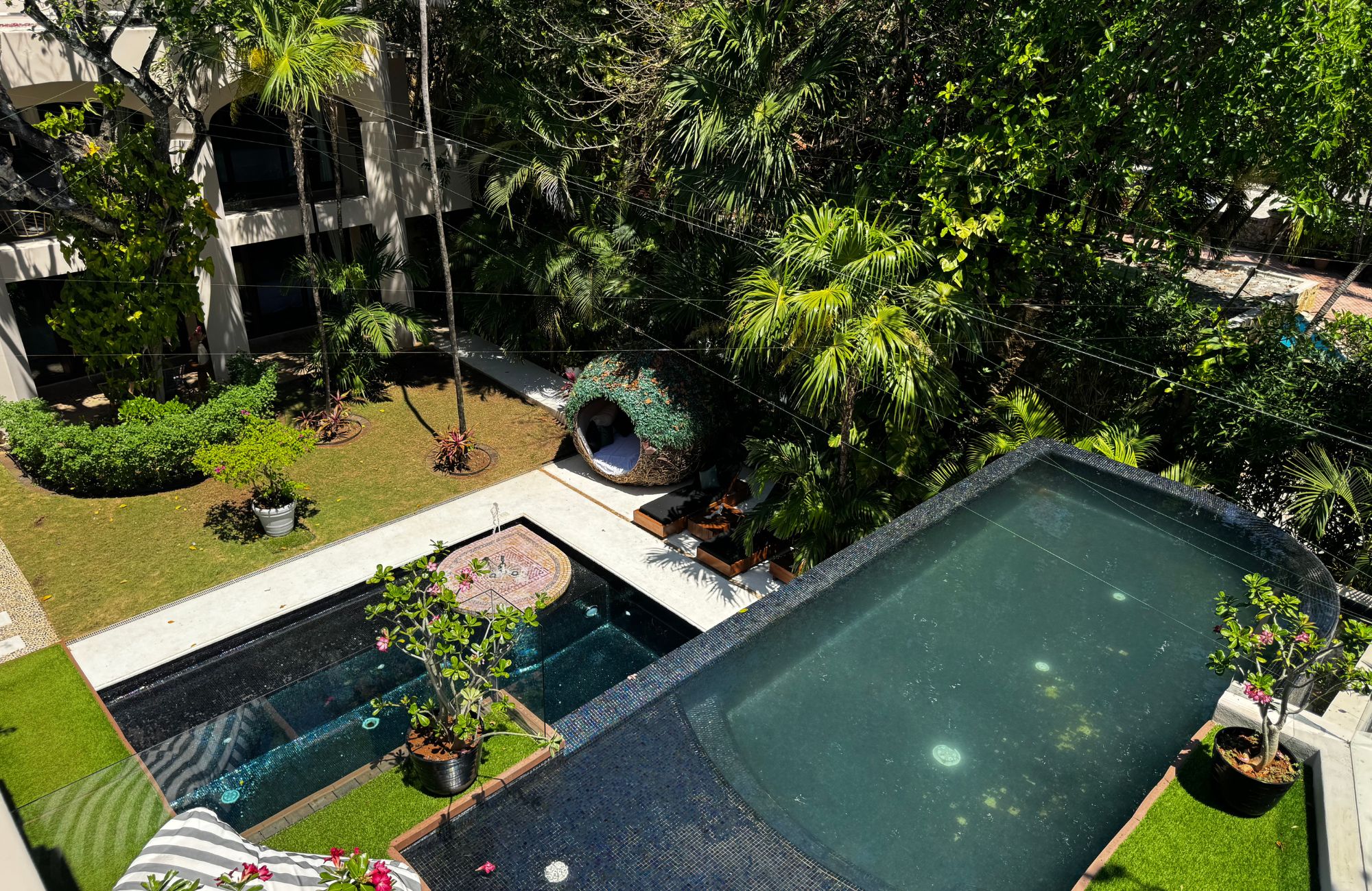 Luxury residence steps from the beach with golf course access, for sale