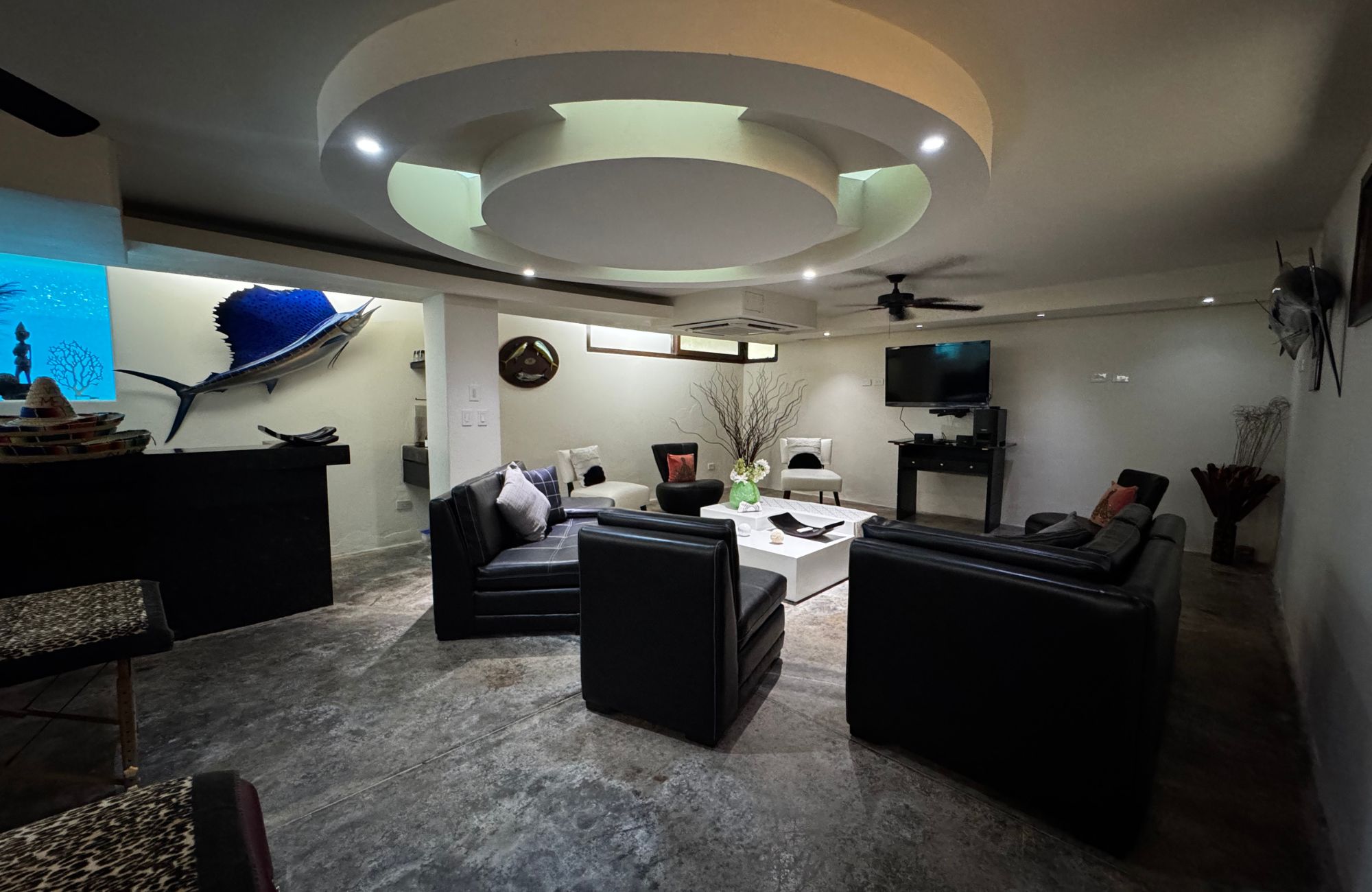 Luxury residence steps from the beach with golf course access, for sale