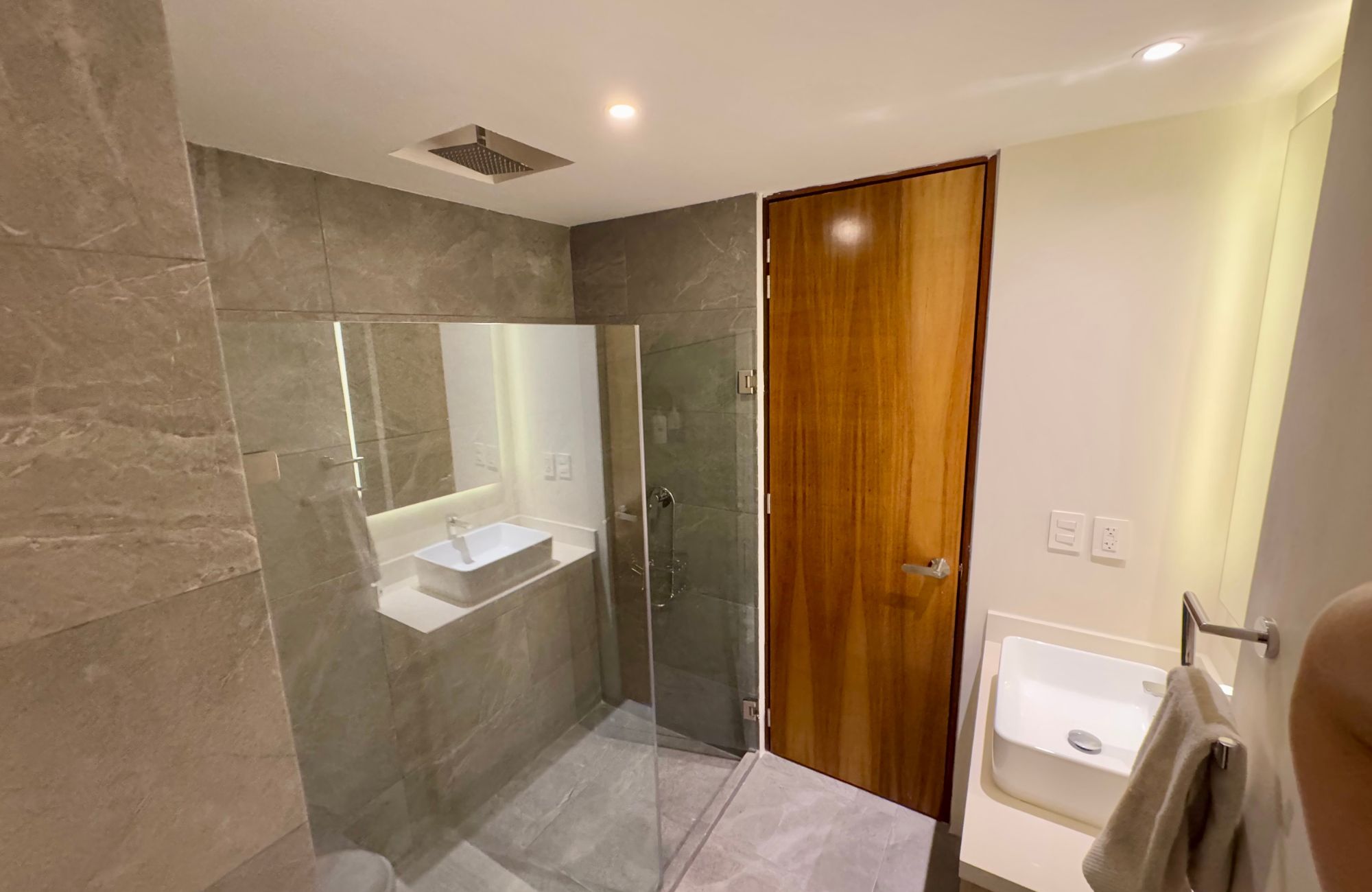 Condominium with garden, pool, paddle tennis court, North Hotel Zone, Cozumel.