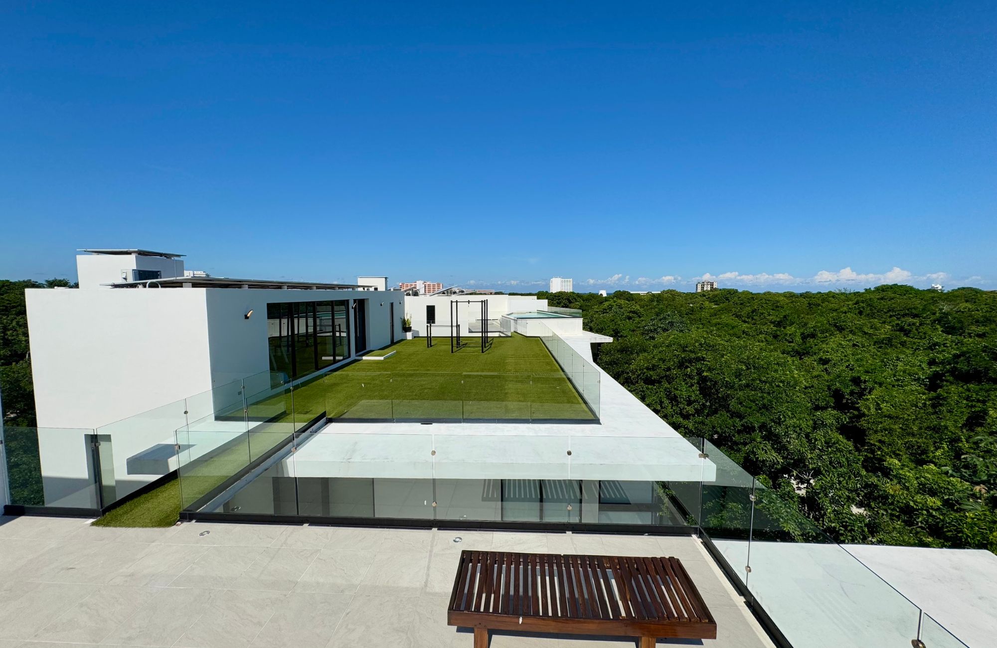 Condominium with garden, pool, paddle tennis court, North Hotel Zone, Cozumel.