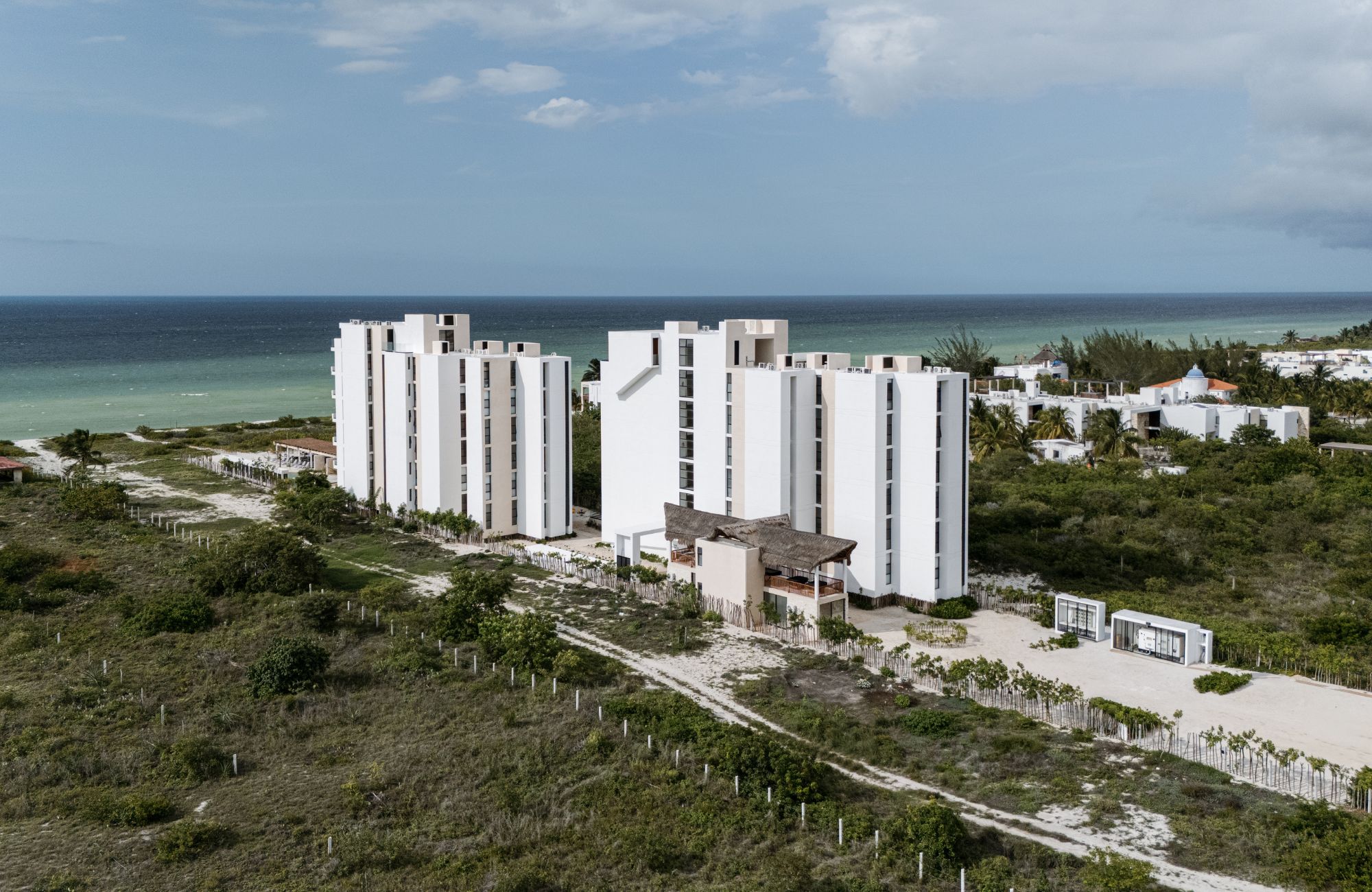 Oceanfront condo with premium amenities for sale, Chuburn&aacute;, Yucat&aacute;n