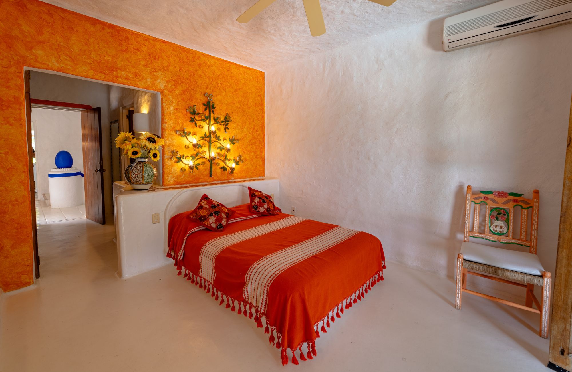 House with ocean view, beach access, large lot, in Residencial Conejos for sale