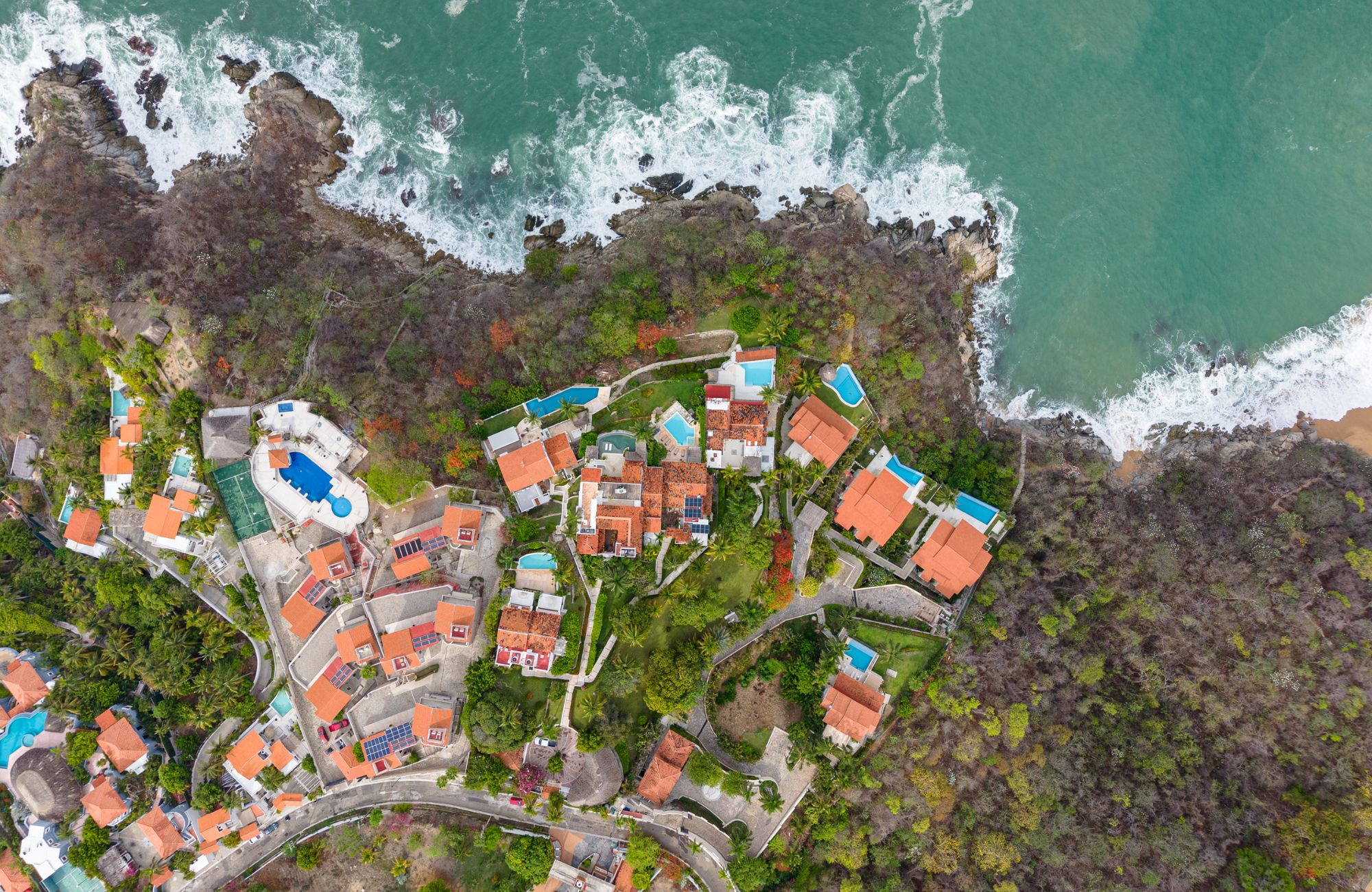 House with ocean view, beach access, large lot, in Residencial Conejos for sale