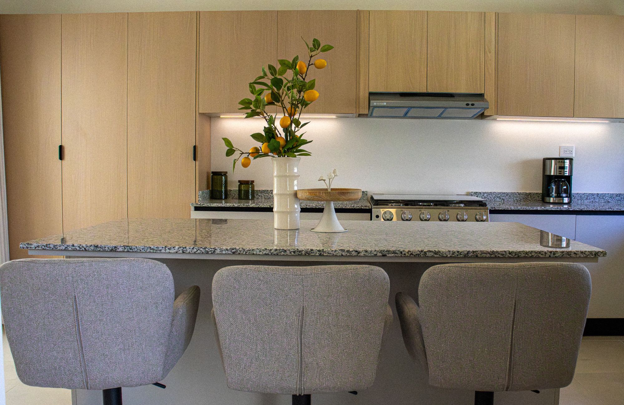 House with double-height living room, private pool, club house, for sale, Cholul