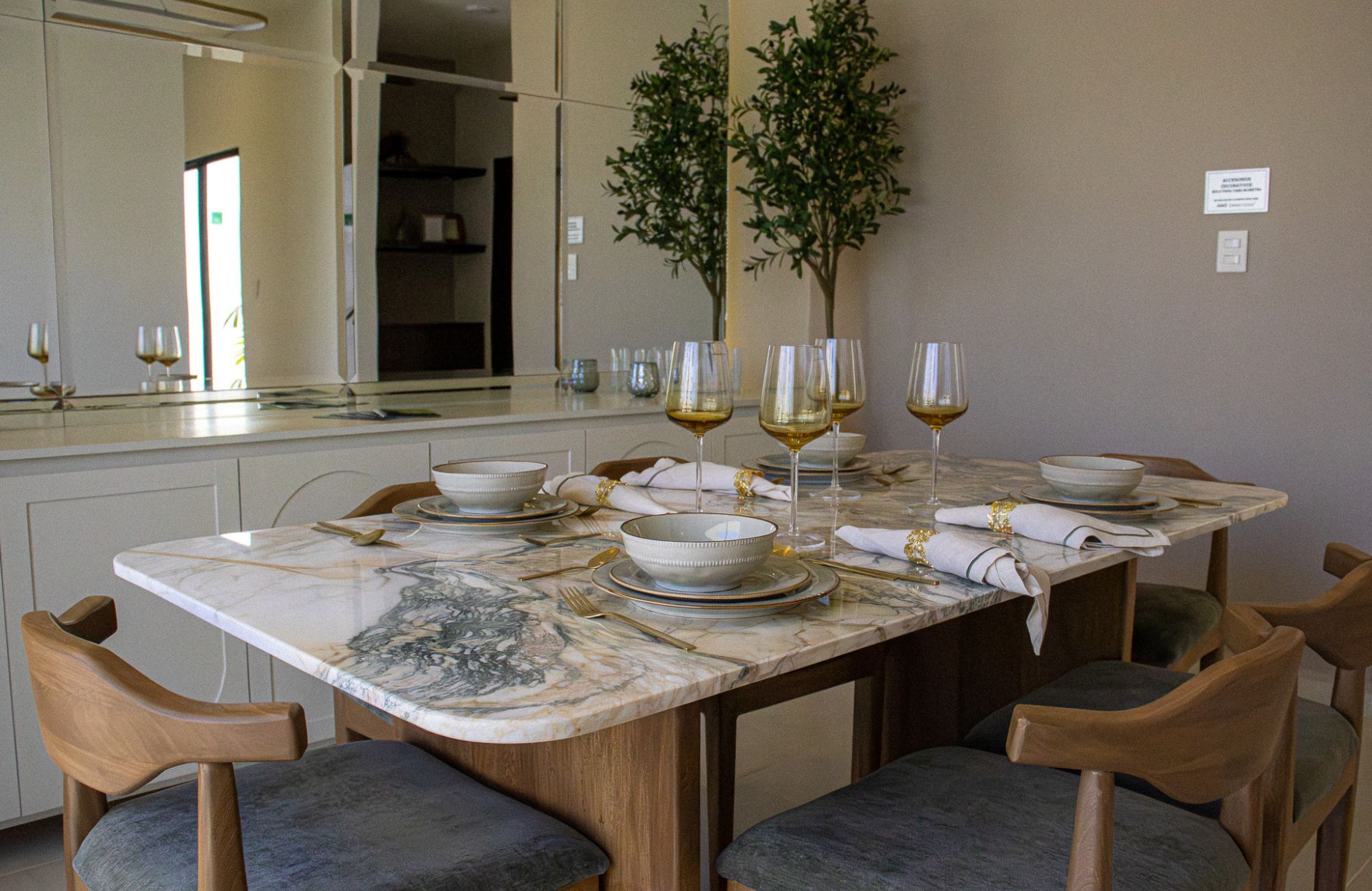 House with double-height living room, private pool, club house, for sale, Cholul