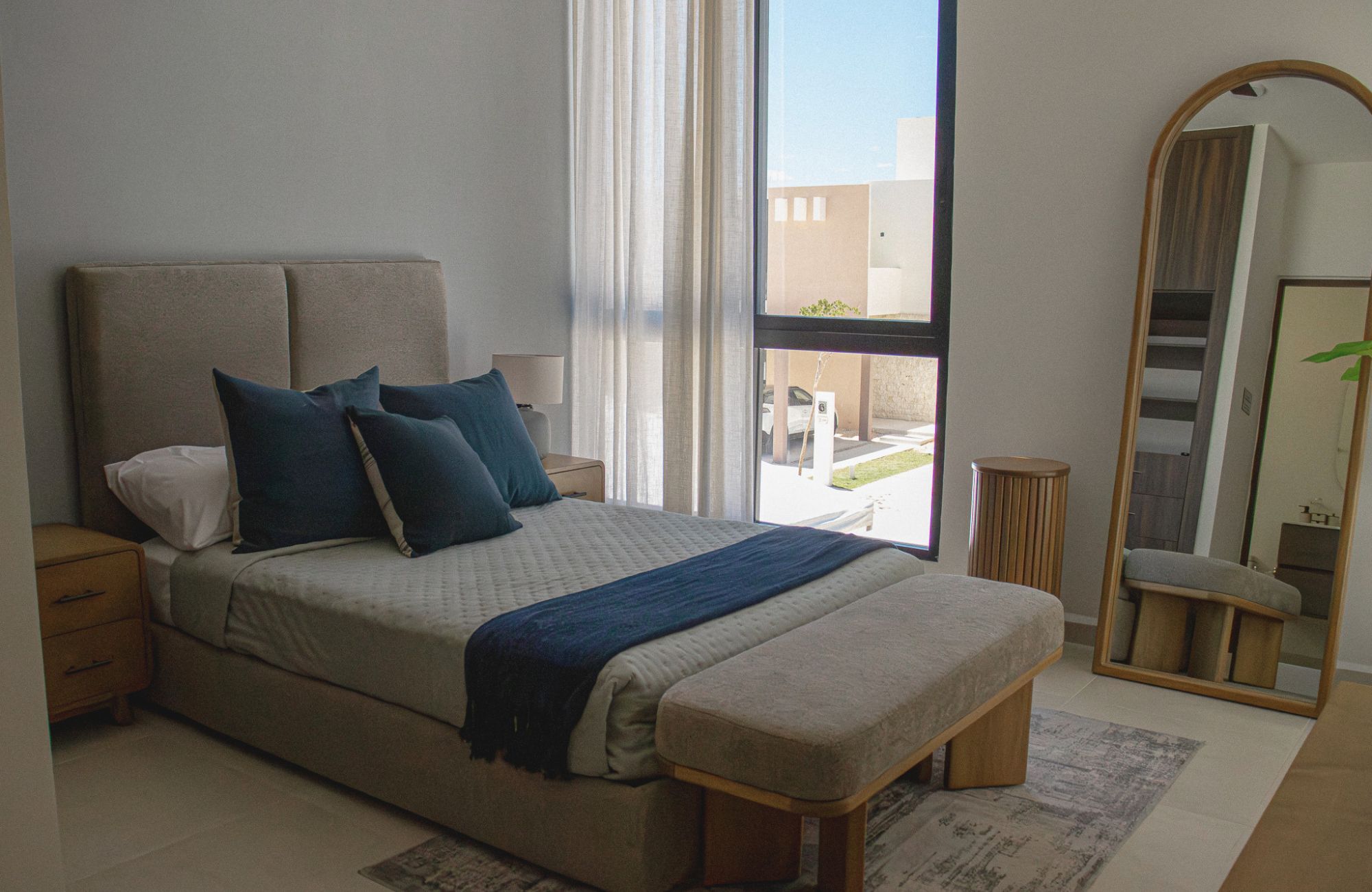 House with double-height living room, private pool, club house, for sale, Cholul