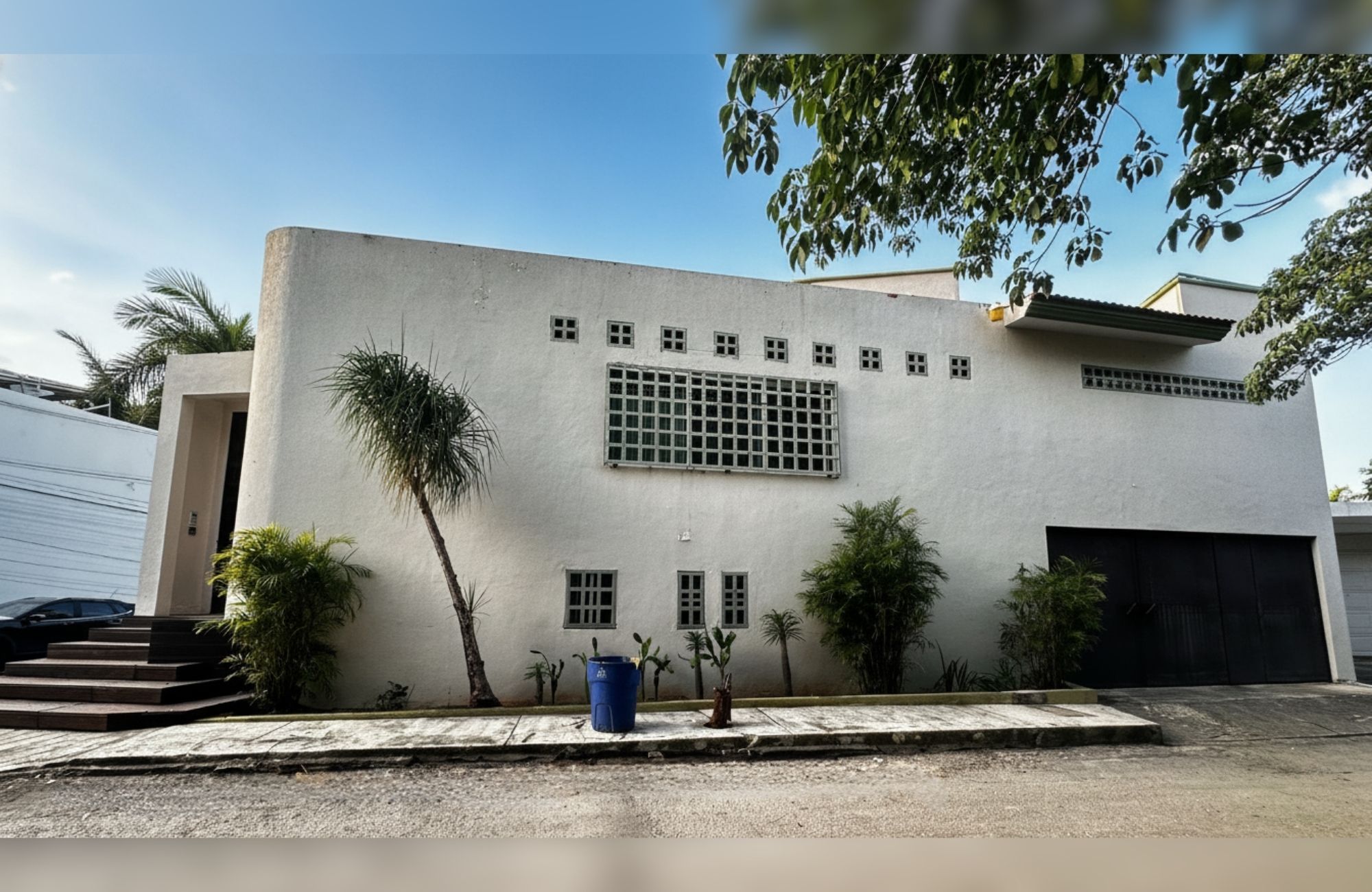 House with Private Pool for Sale, Cumbres, Canc&uacute;n