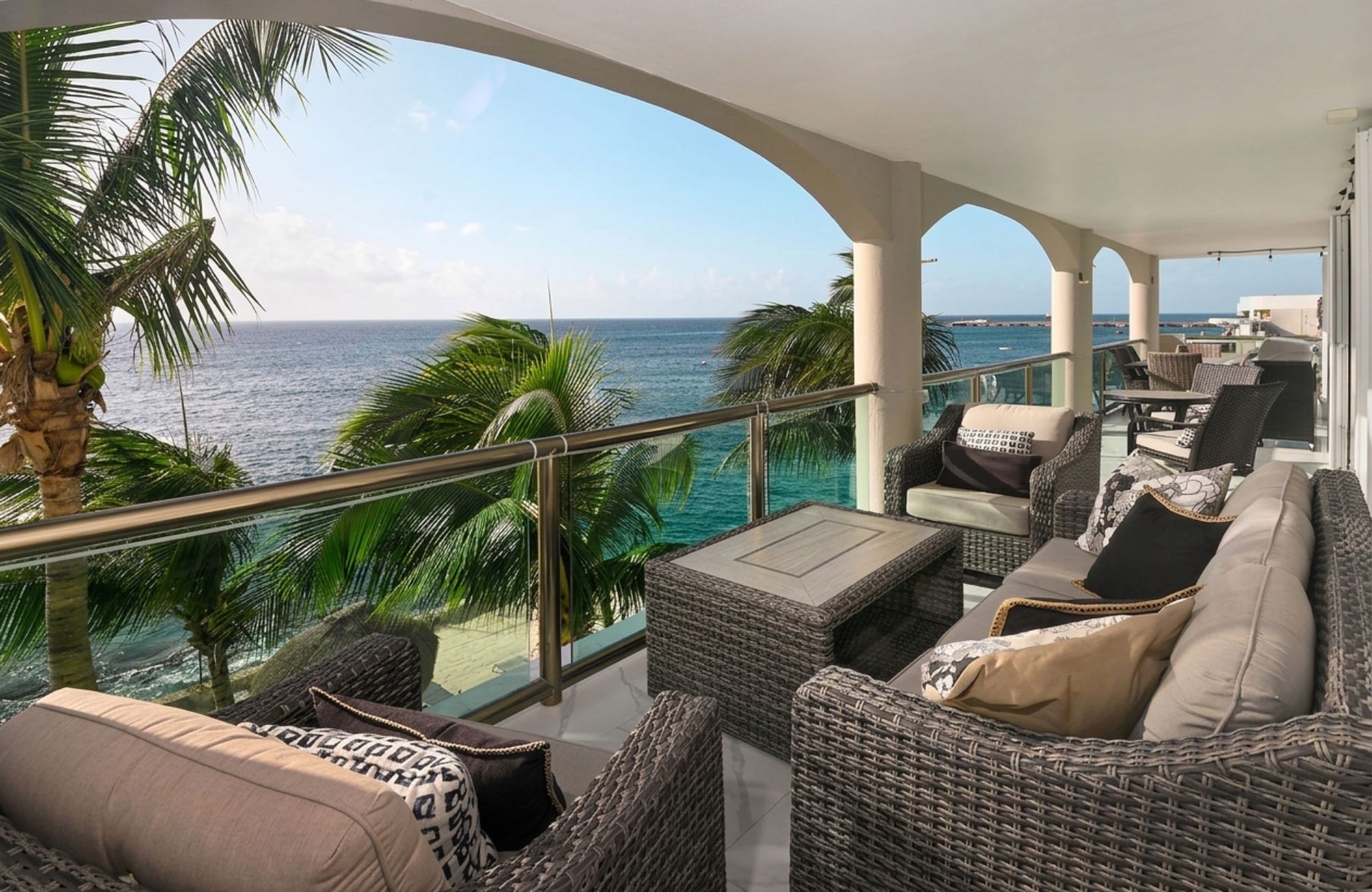 Oceanfront Apartment, Jacuzzi, Gym, Pre-construction, Sea Boardwalk, Cozumel