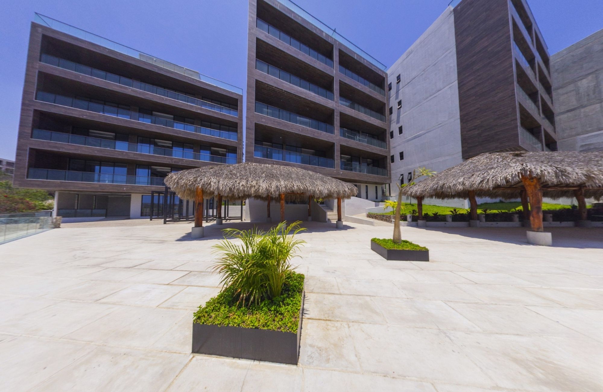Condo with ocean view, garden, and private pool for sale in Huatulco.