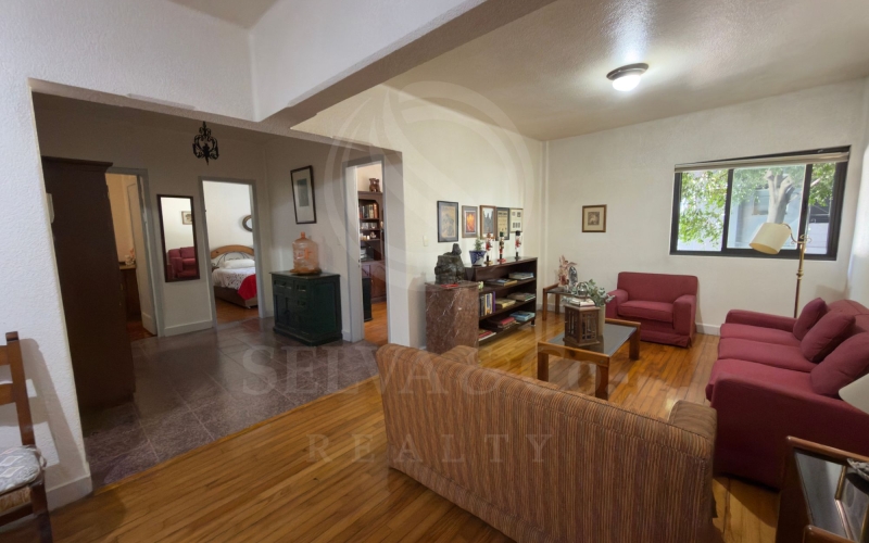 Condo just minutes from the Angel of Independence, for sale