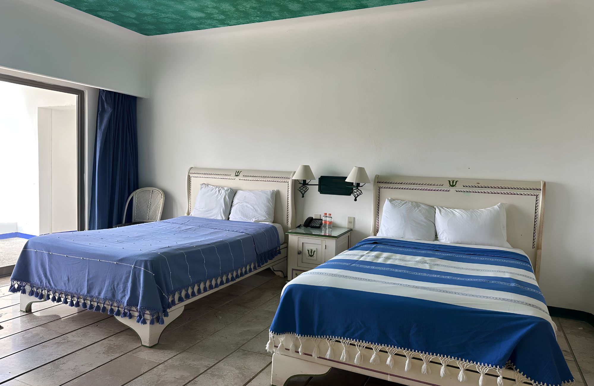 Condo near the beach, common terrace with panoramic view, pool and gym, wheelchairs friendly, under construction, for sale Tangolunda, Huatu