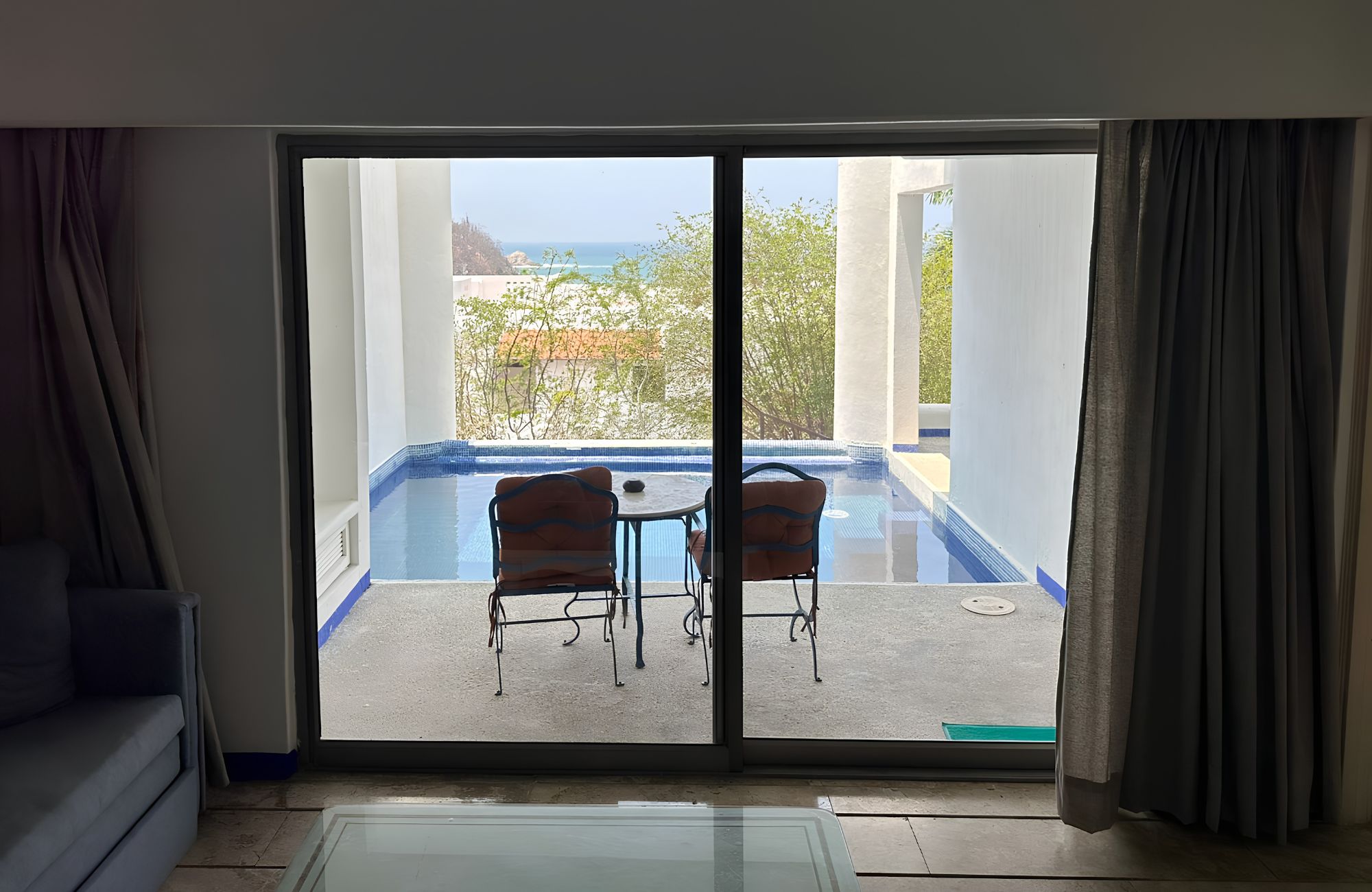 Condo near the beach, common terrace with panoramic view, pool and gym, wheelchairs friendly, under construction, for sale Tangolunda, Huatu