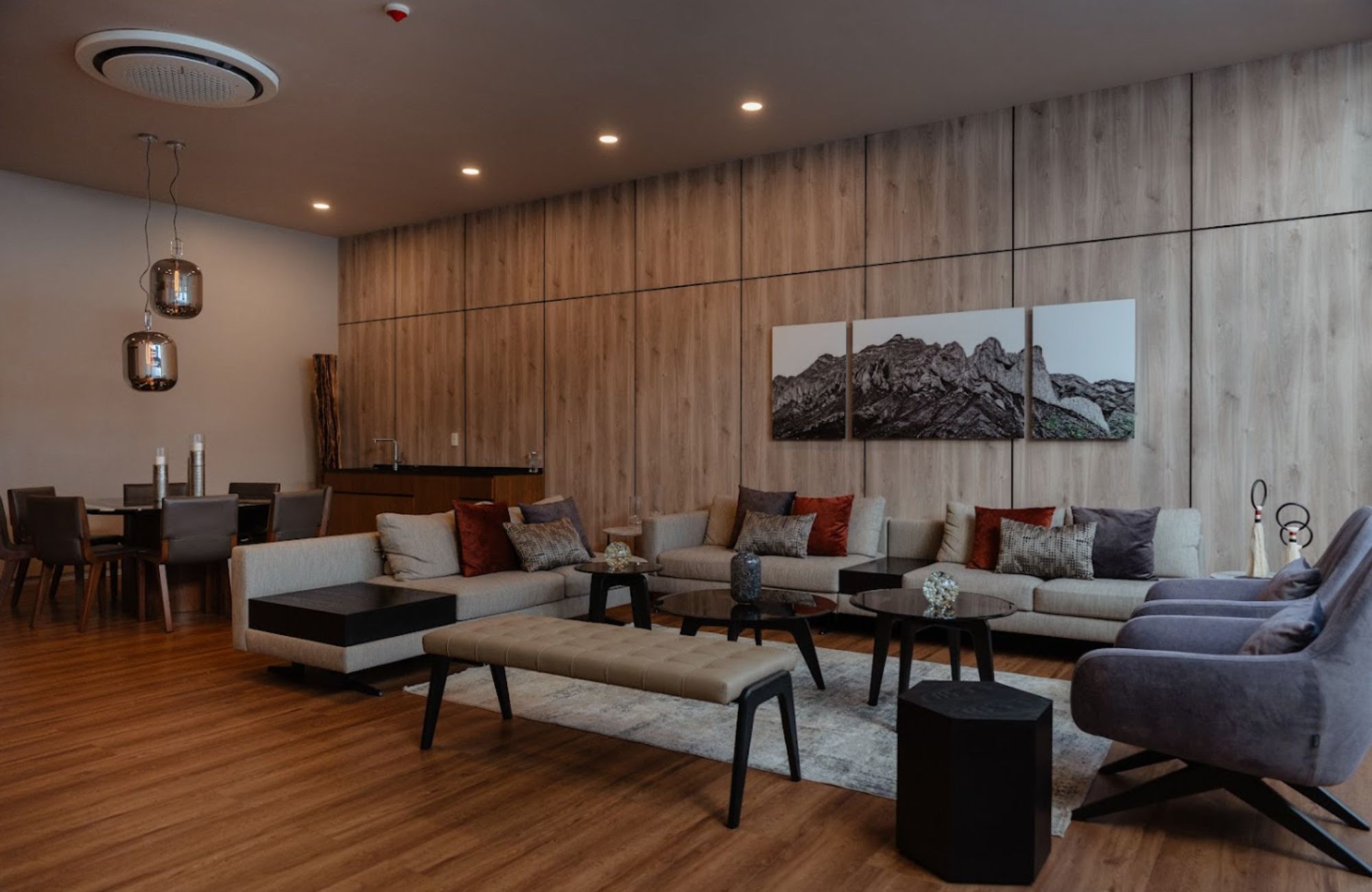 Condo with functional layout and panoramic views, for sale