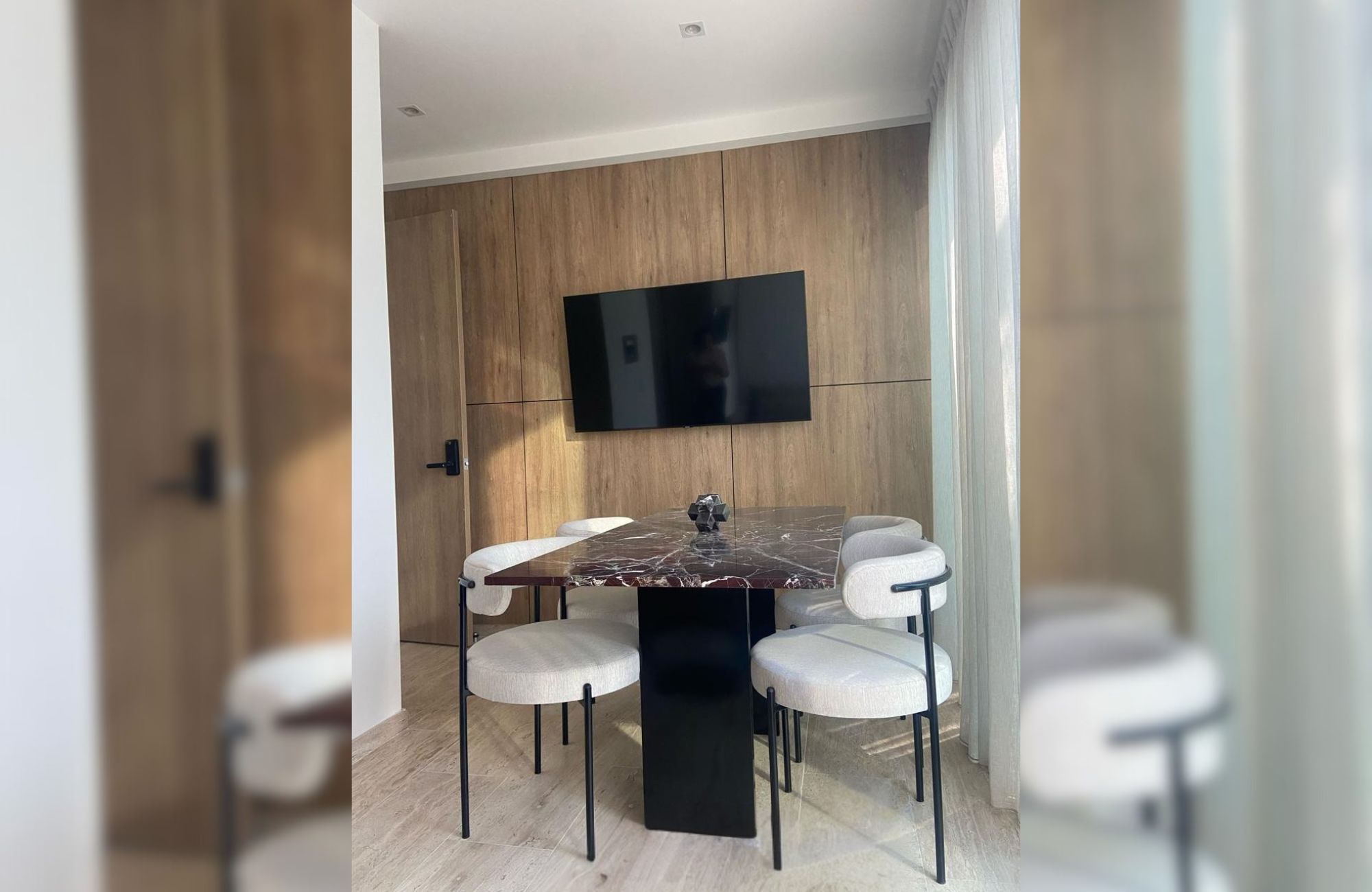 Condo with 2 parking spaces, swimming lane, gym, playground, green areas, pre-construction, for sale in Santa Fe, Mexico City.