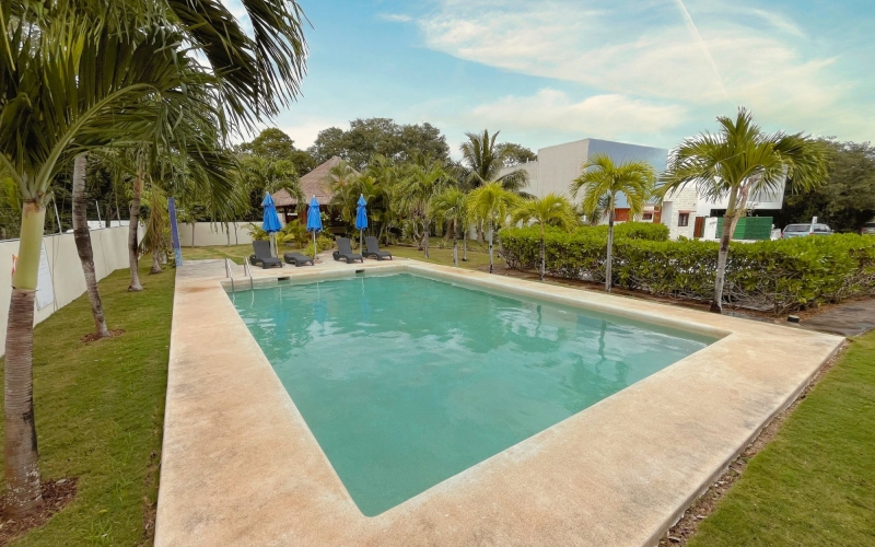 Residential lot in a gated community with clubhouse and swimming pool, for sale